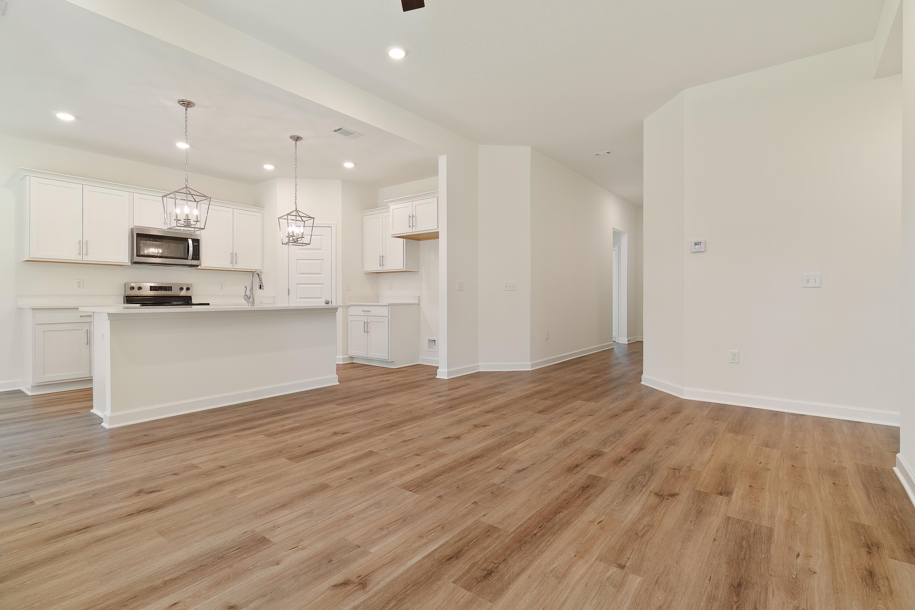 OAK HOLLOW - Residential