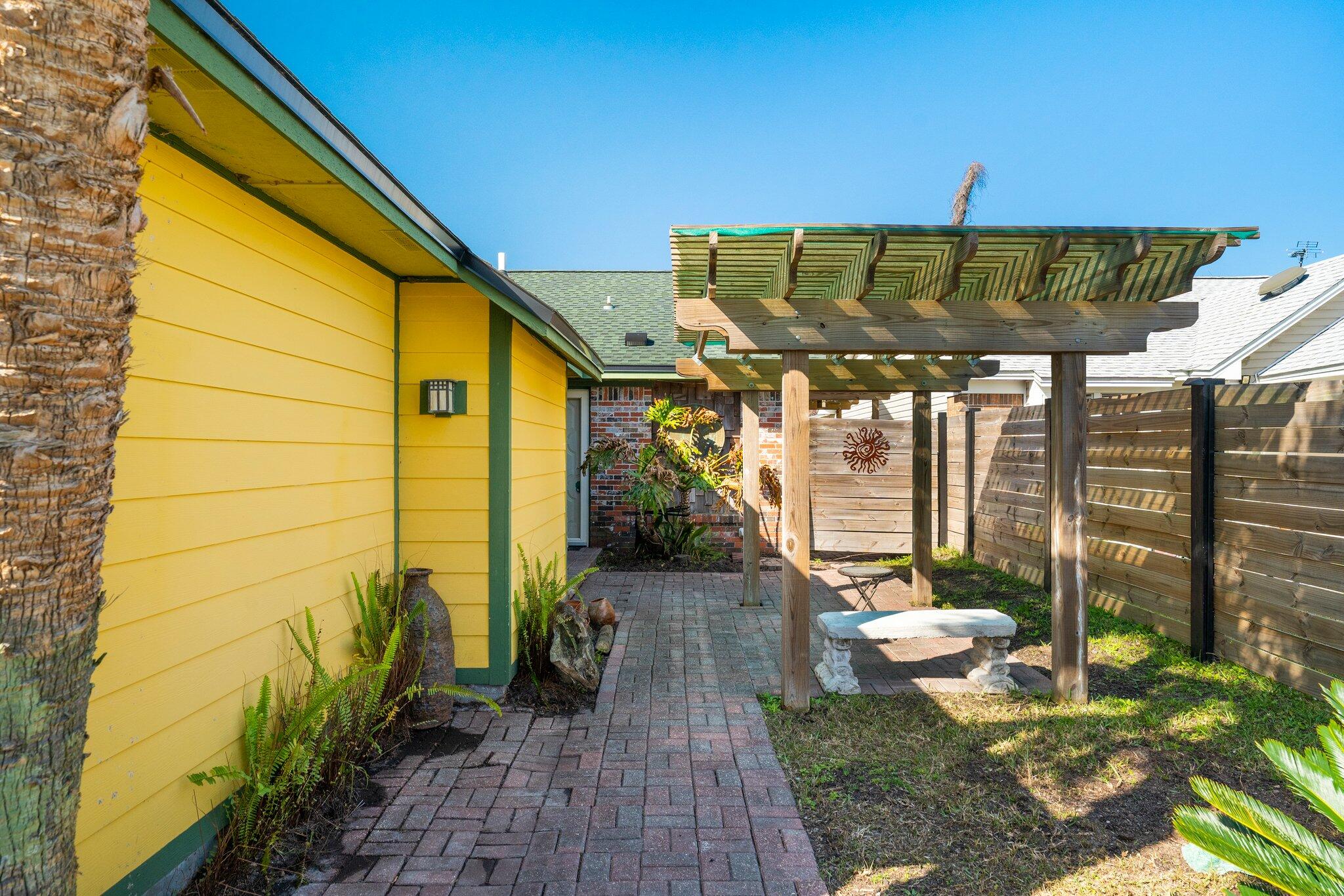 GARDEN COVE - Residential