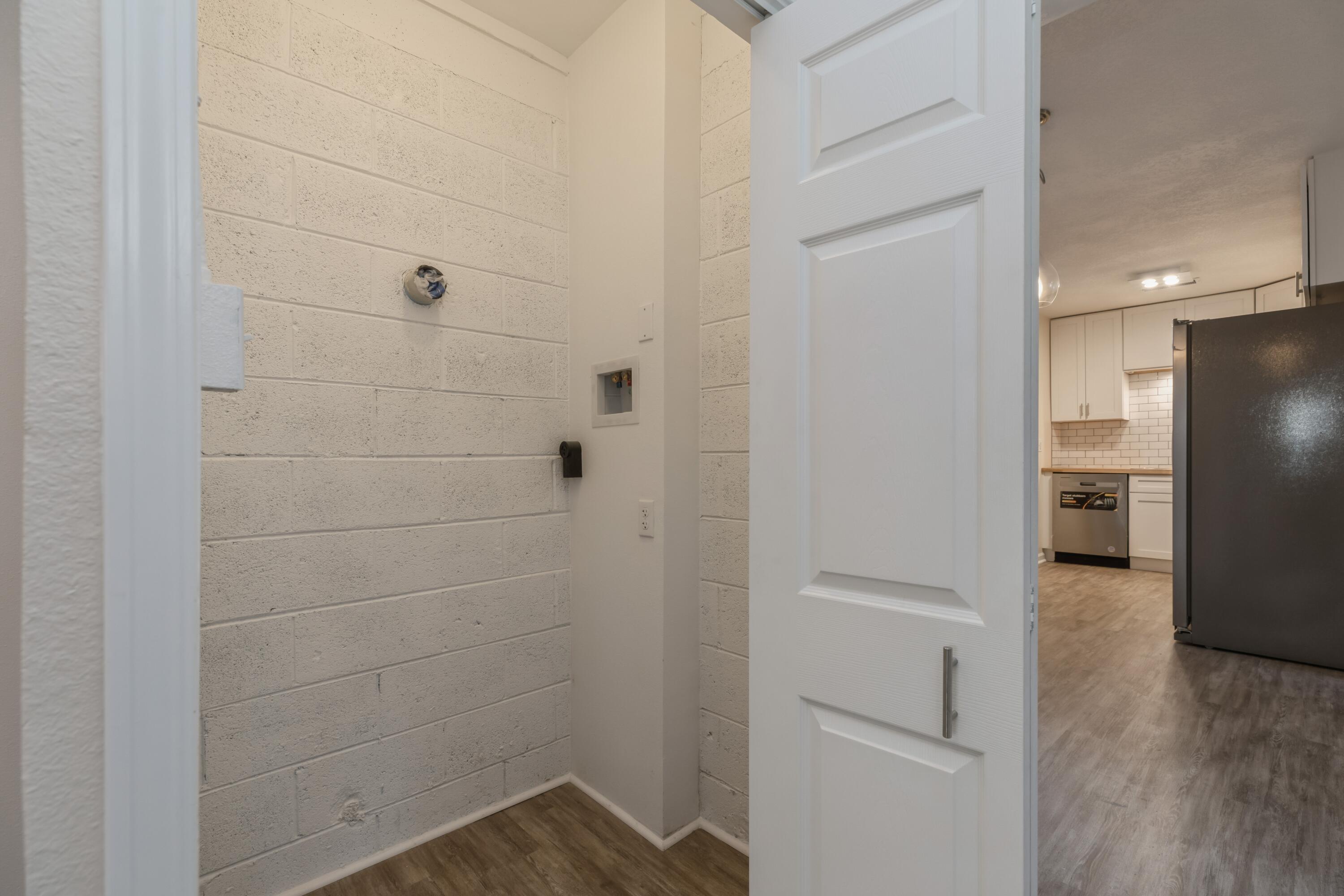 7TH ADD ELLIOTT PT LOT 33 BLK 7 - Residential