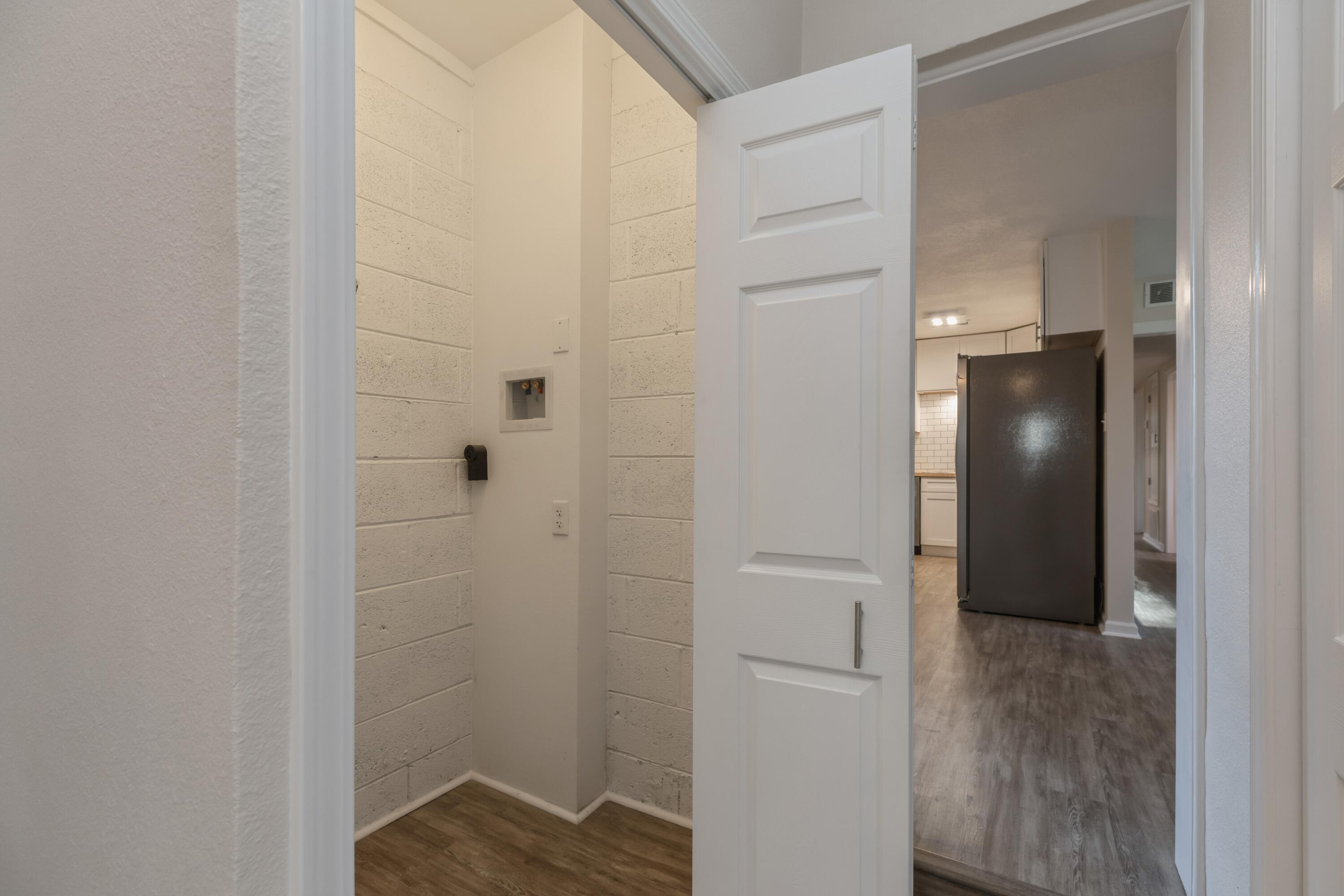 7TH ADD ELLIOTT PT LOT 33 BLK 7 - Residential