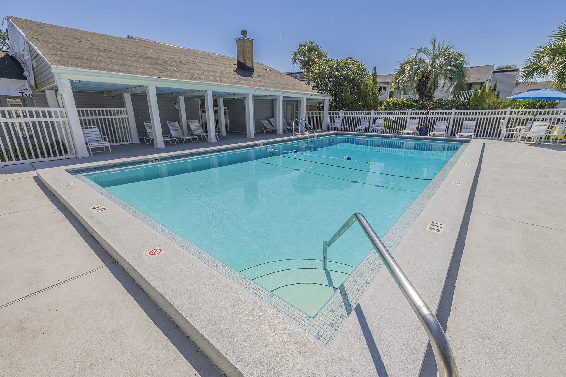 FINISTERRA CONDO - Residential Lease