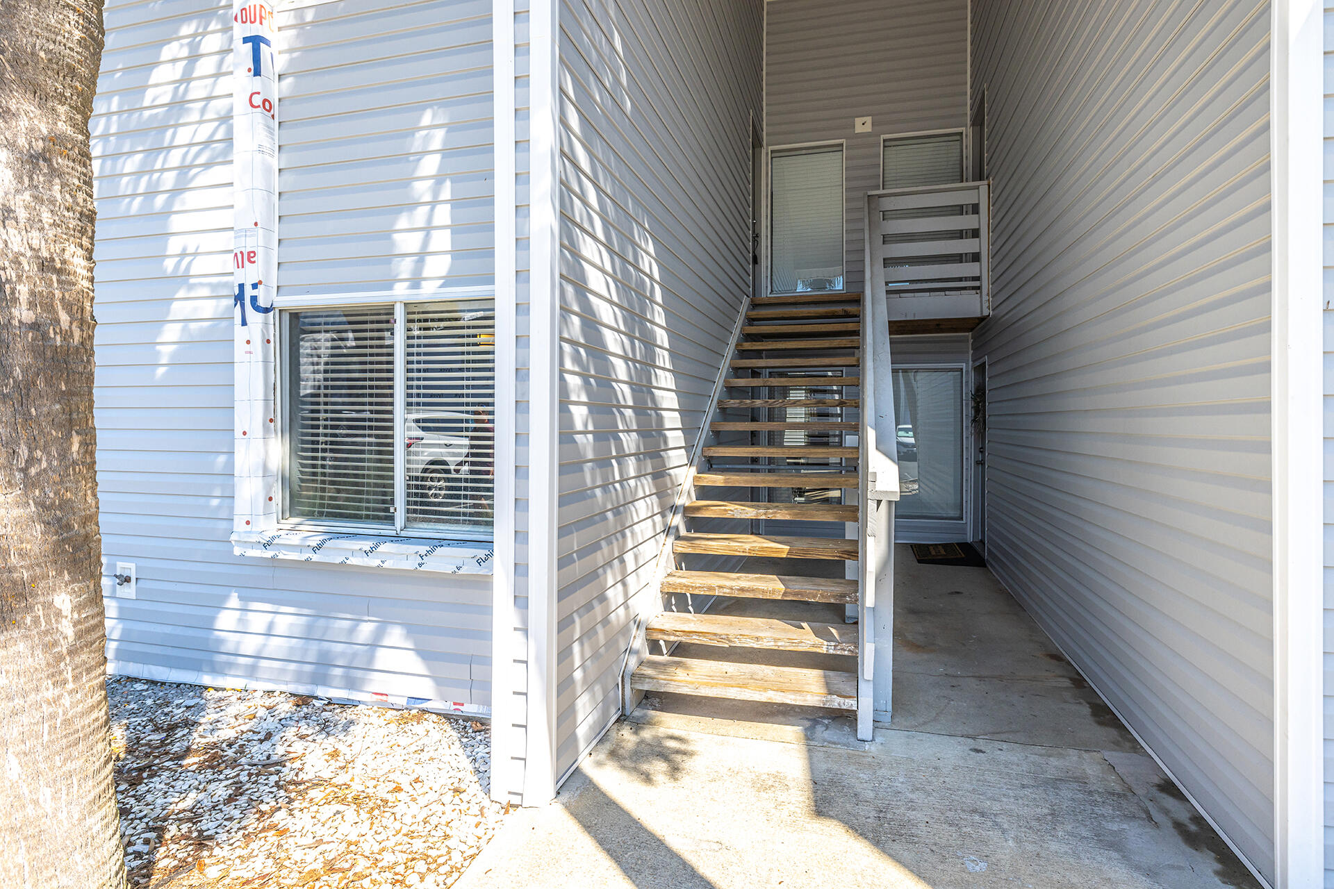 FINISTERRA CONDO - Residential Lease