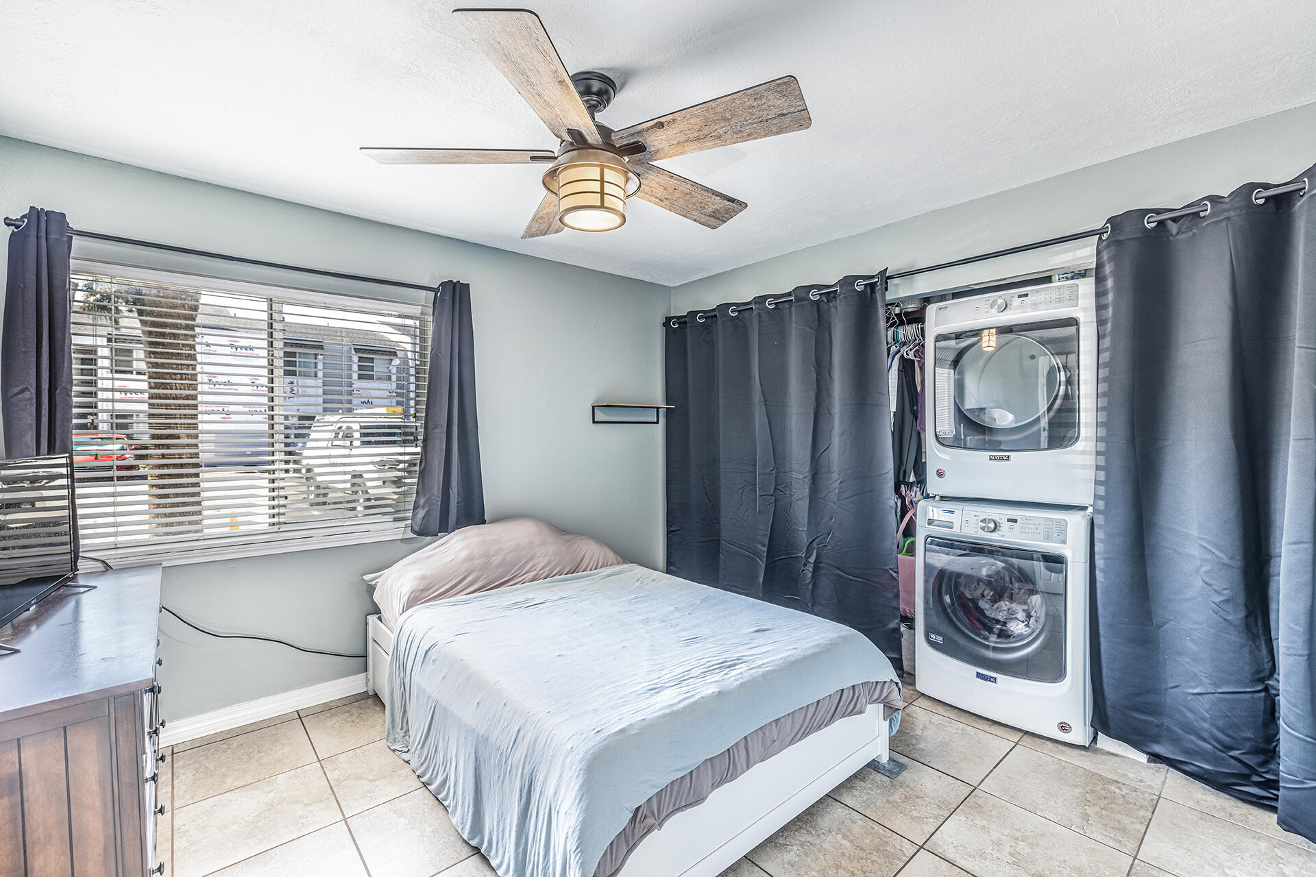 FINISTERRA CONDO - Residential Lease