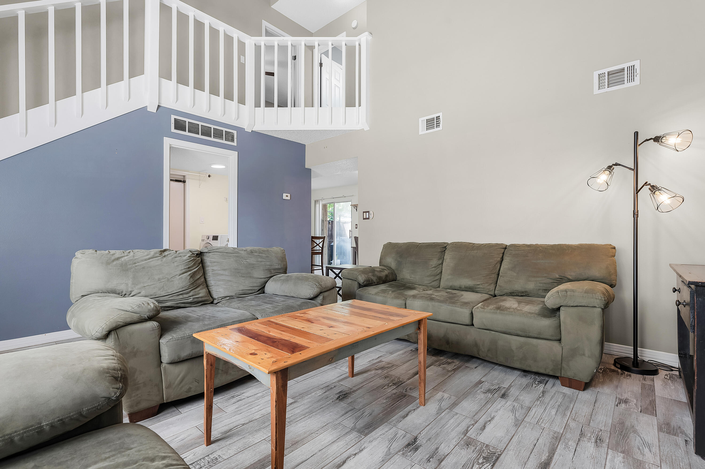 CANTERBURY WOODS - Residential