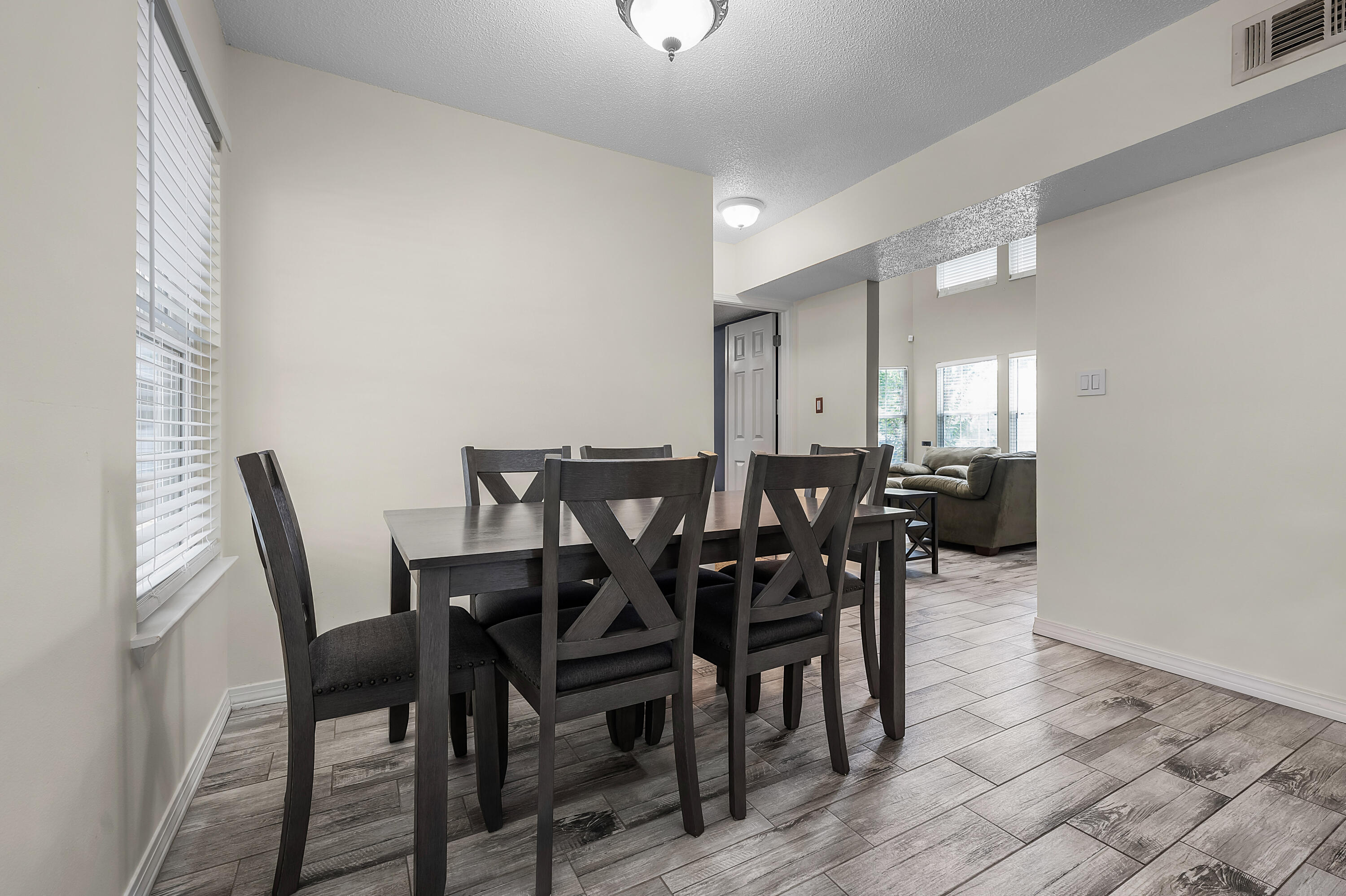 CANTERBURY WOODS - Residential