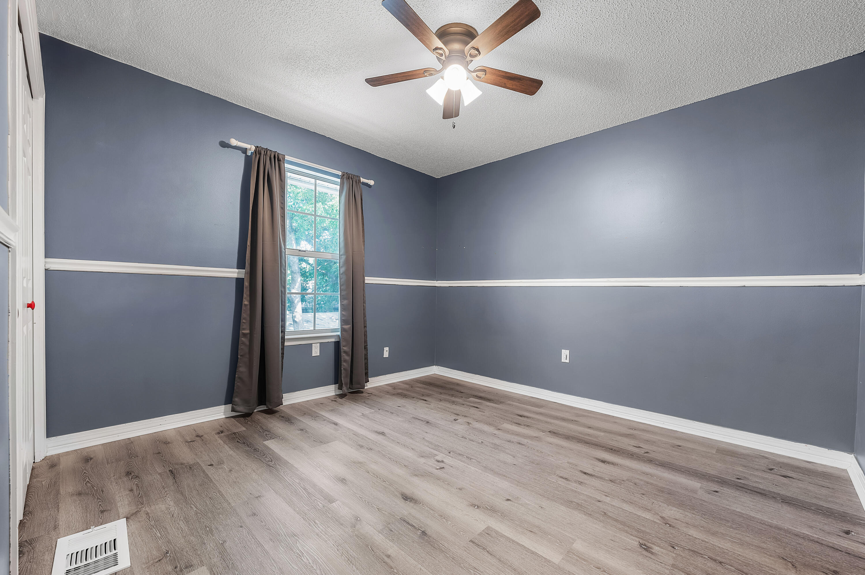 CANTERBURY WOODS - Residential