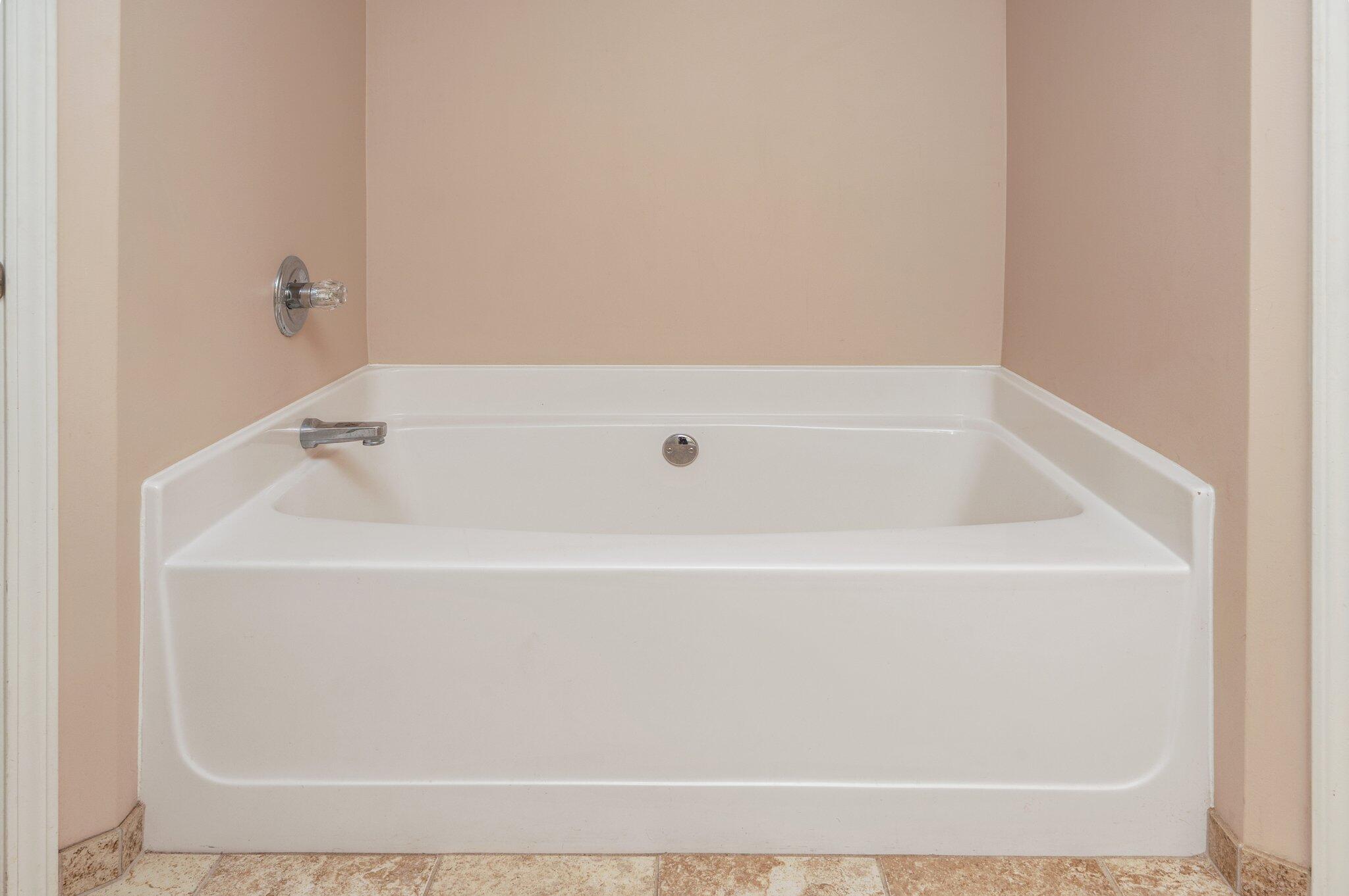 NORTHVIEW ESTATES 7TH ADDN - Residential