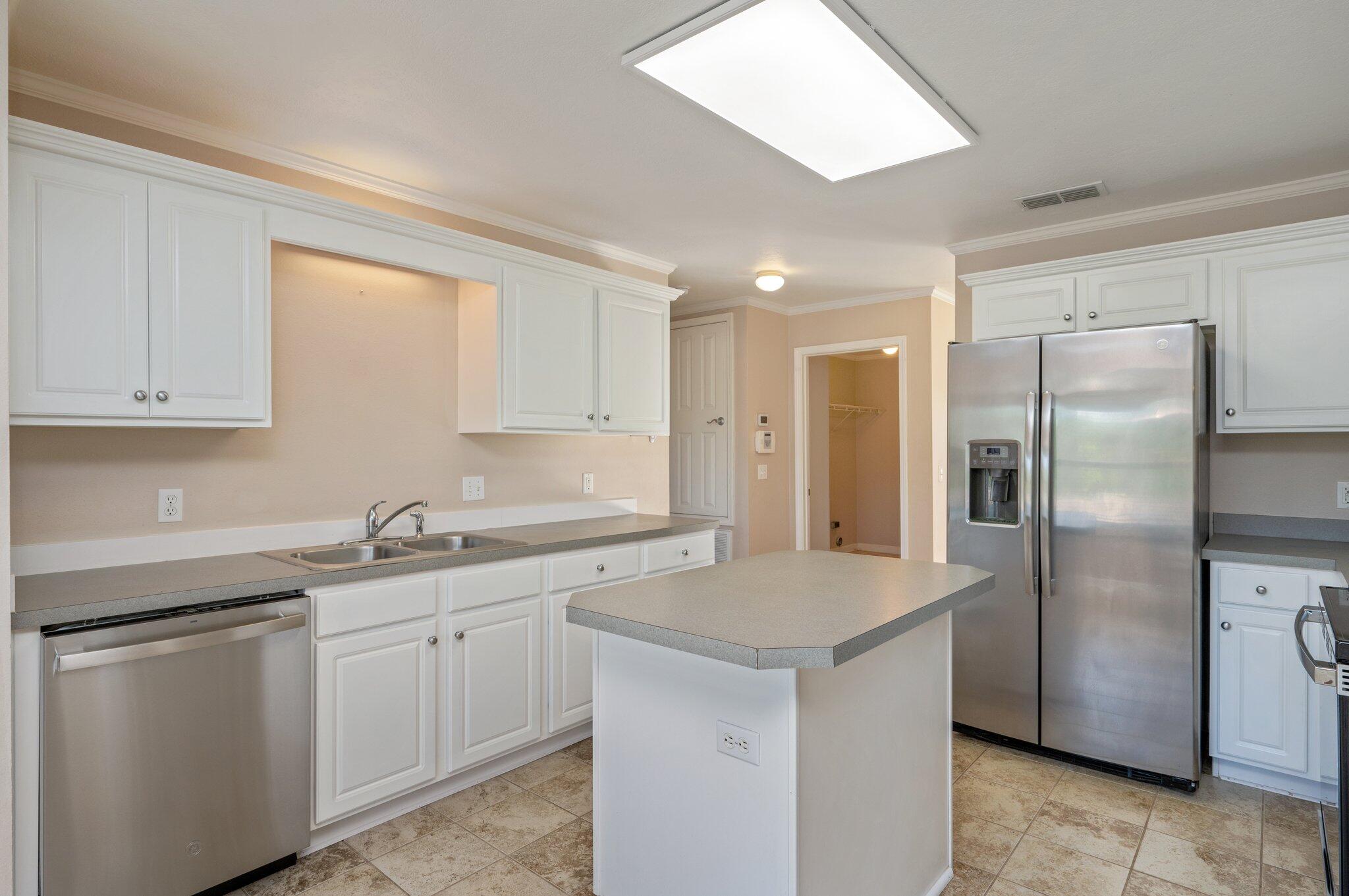 NORTHVIEW ESTATES 7TH ADDN - Residential