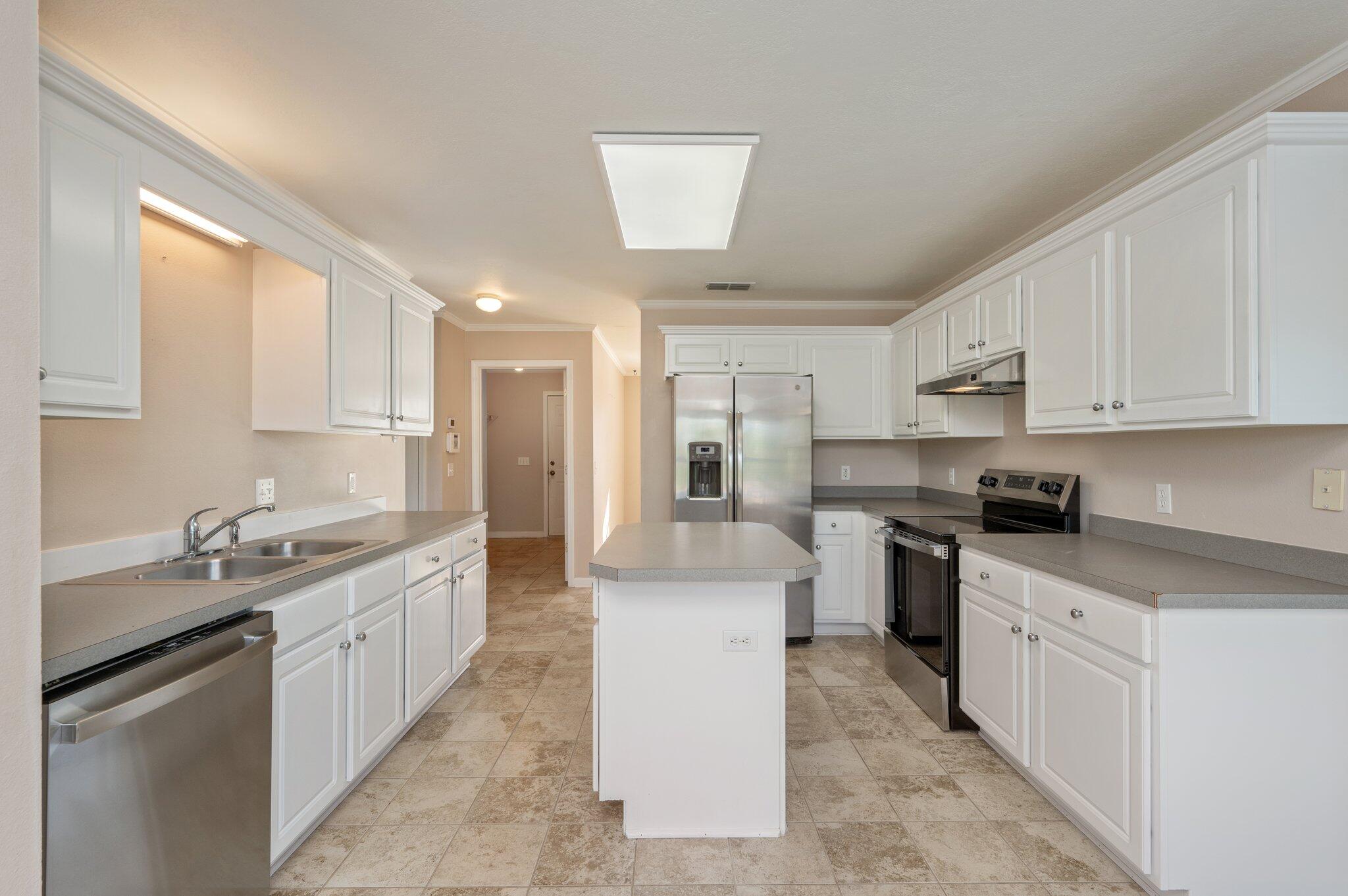 NORTHVIEW ESTATES 7TH ADDN - Residential