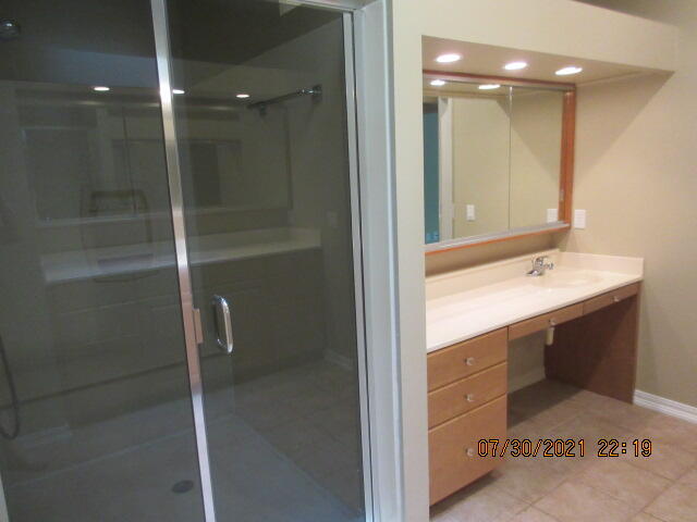 TURNBERRY PLACE - Residential