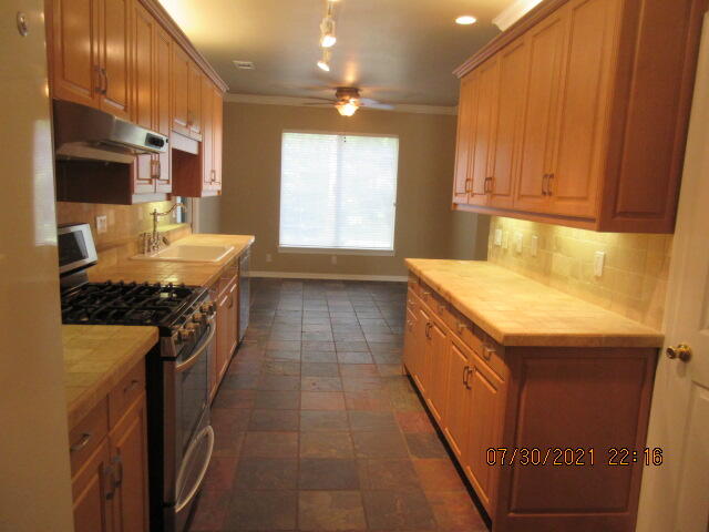 TURNBERRY PLACE - Residential