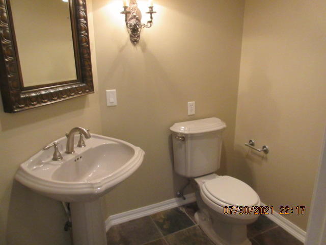 TURNBERRY PLACE - Residential