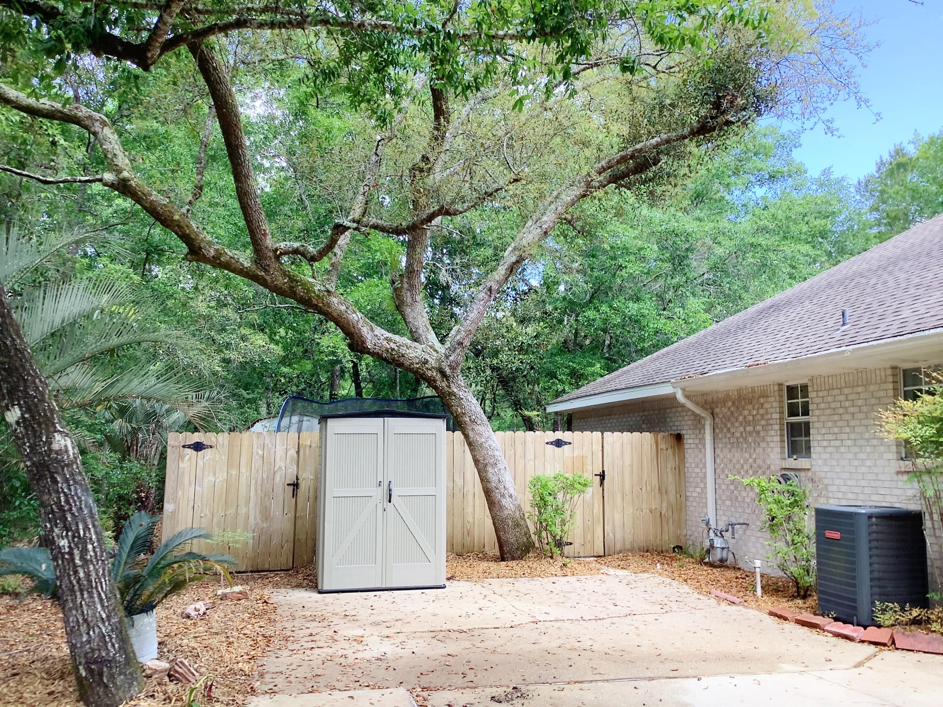SHIRKS BAYOU - Residential