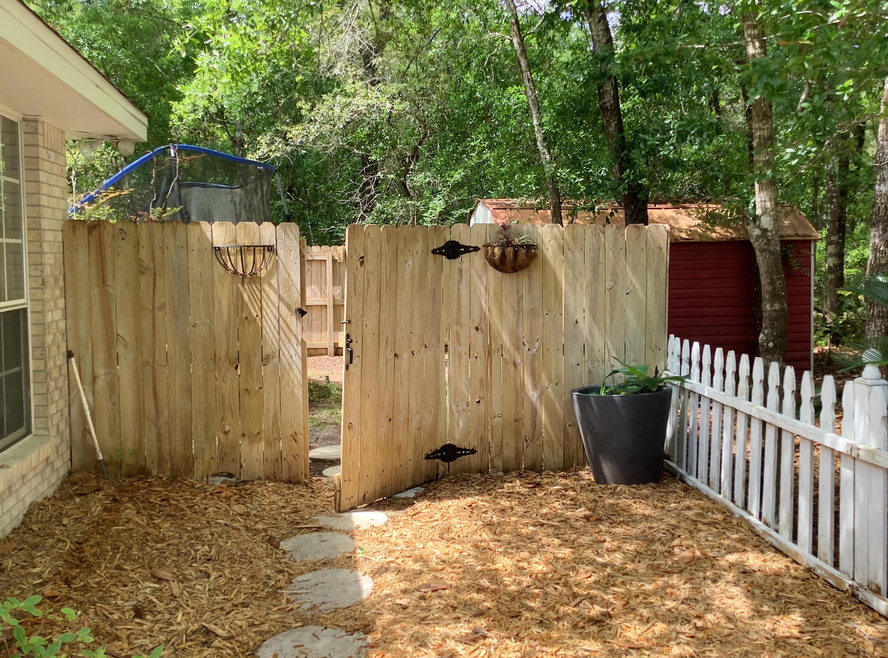 SHIRKS BAYOU - Residential