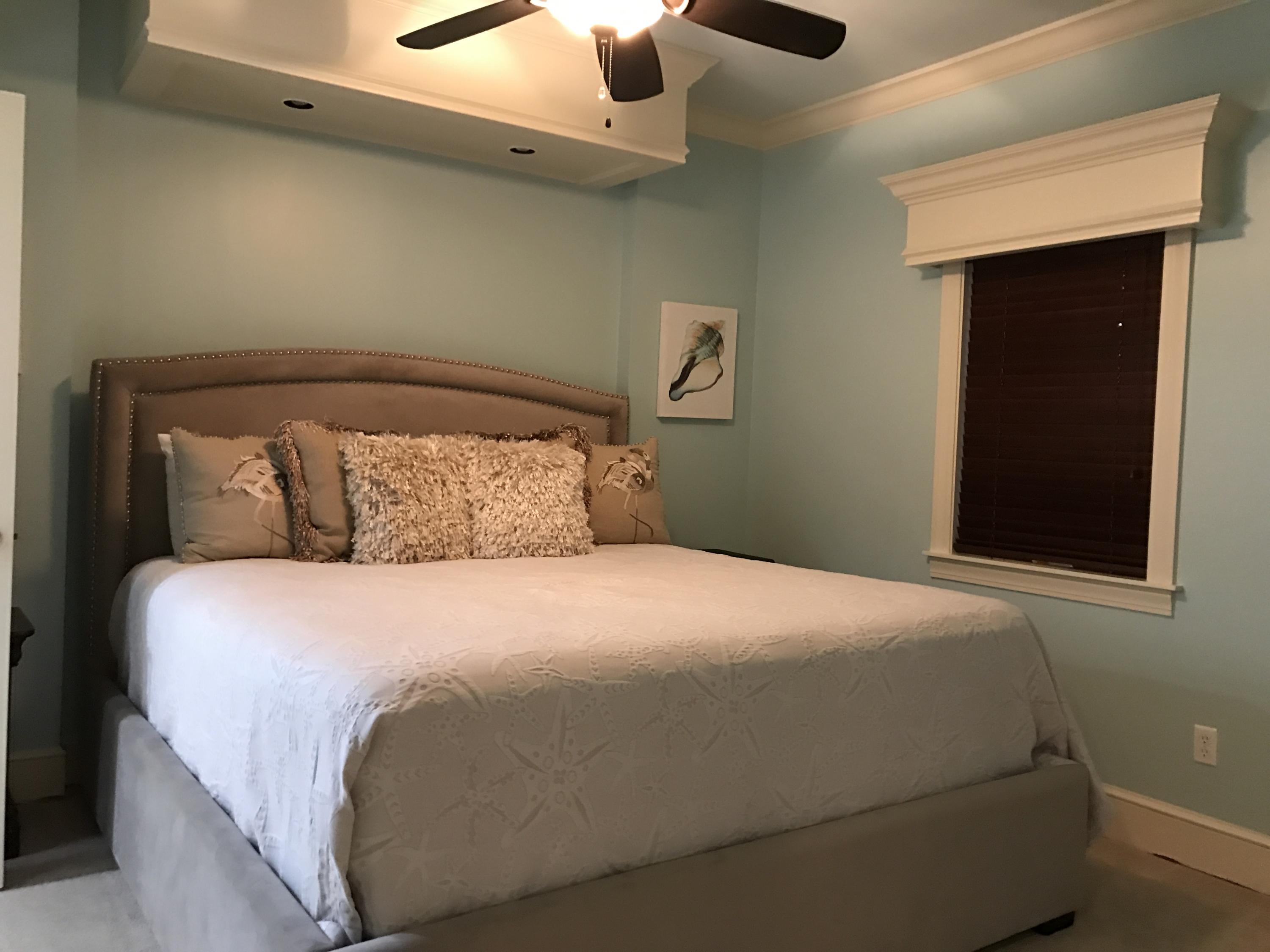 INN AT CRYSTAL BEACH (SUMMERCHASE CONDO) - Residential