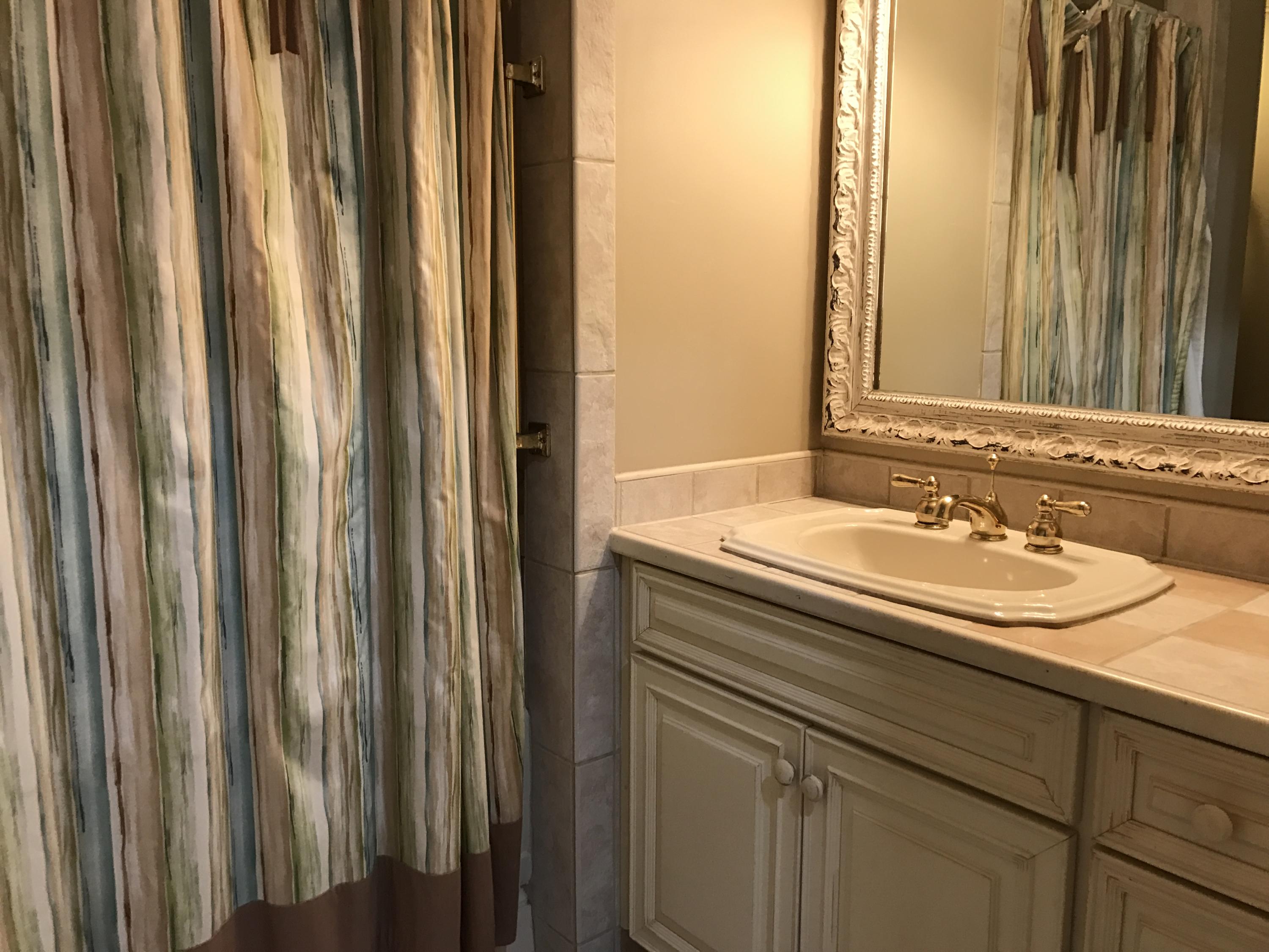 INN AT CRYSTAL BEACH (SUMMERCHASE CONDO) - Residential