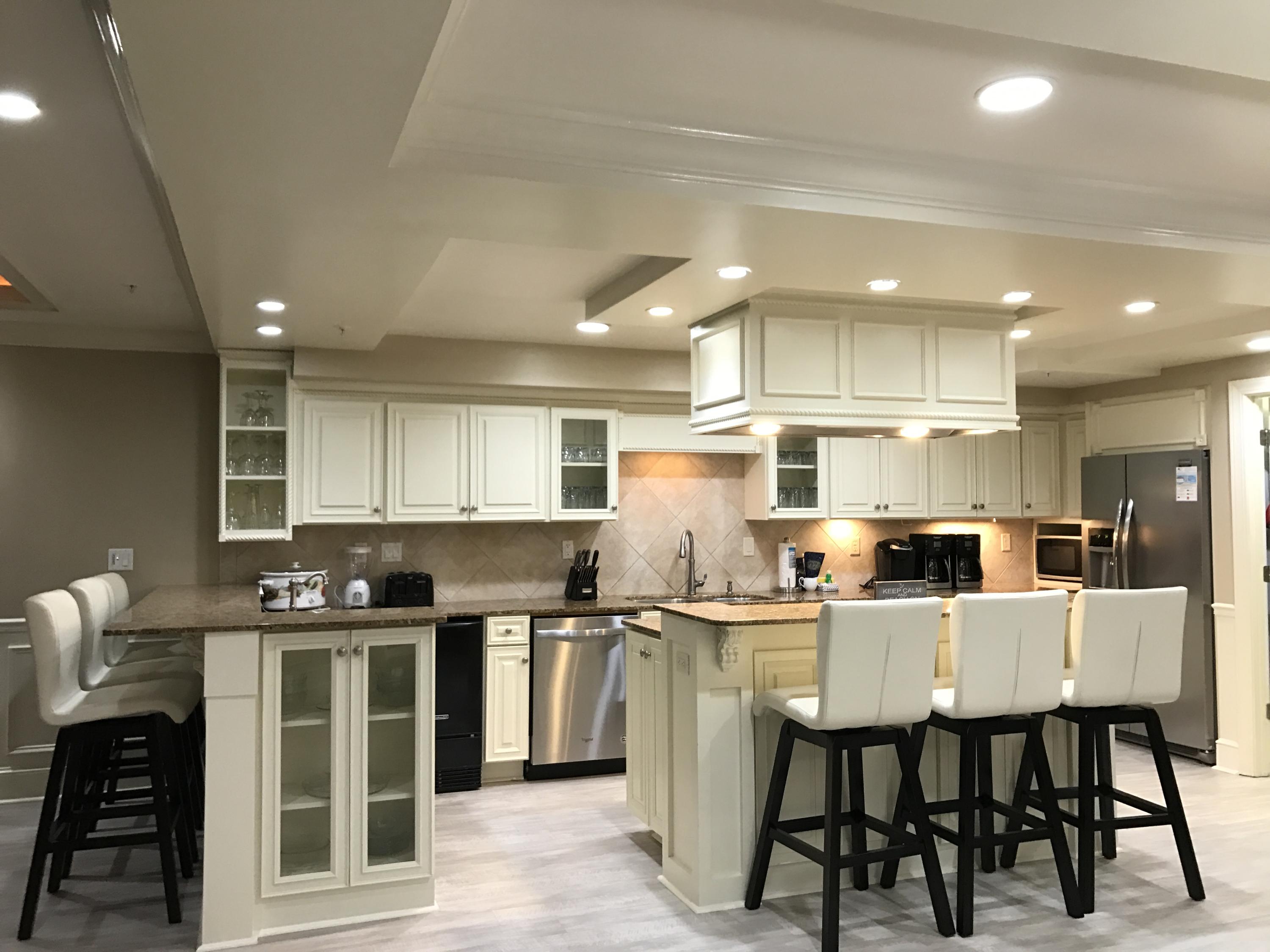 INN AT CRYSTAL BEACH (SUMMERCHASE CONDO) - Residential