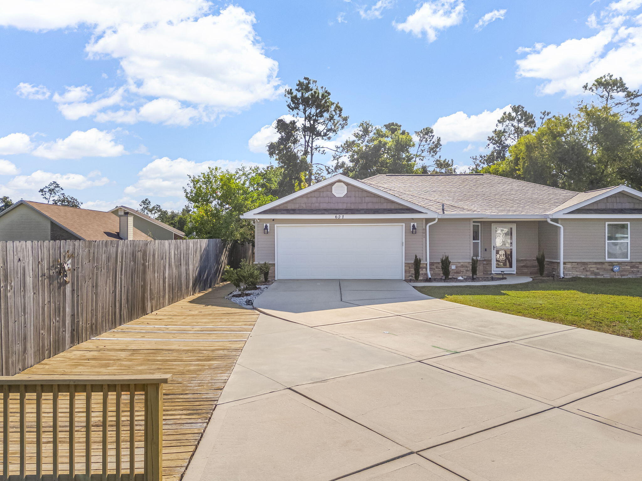 PLANTATION - Residential