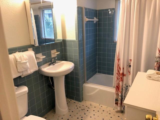 SEASPRAY CONDO - Residential