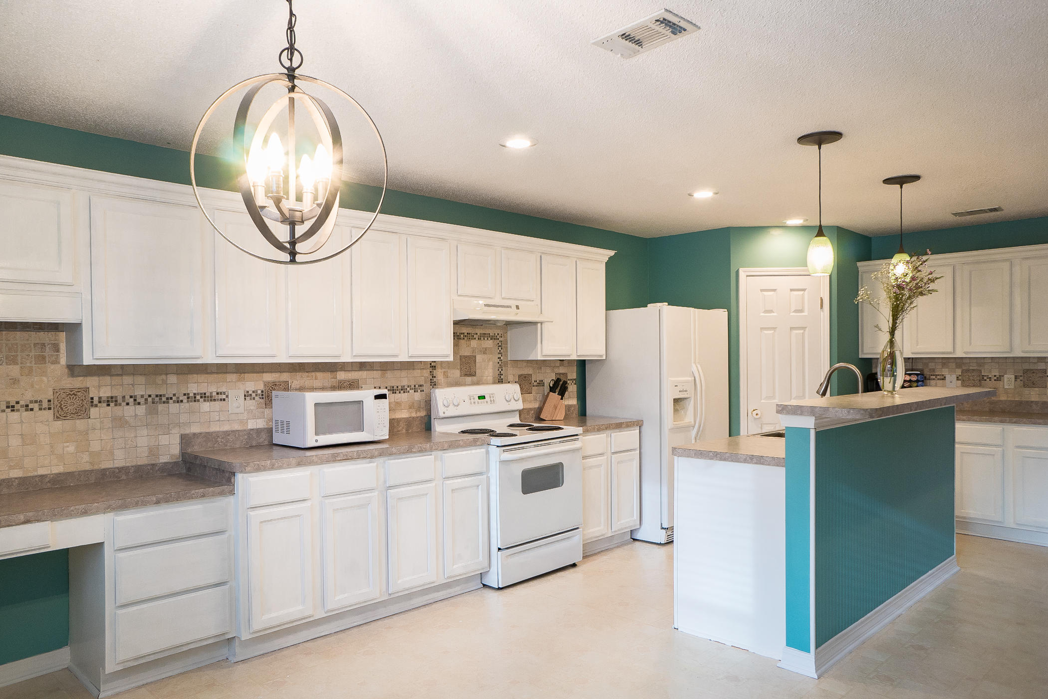 BROOKE ESTATES - Residential