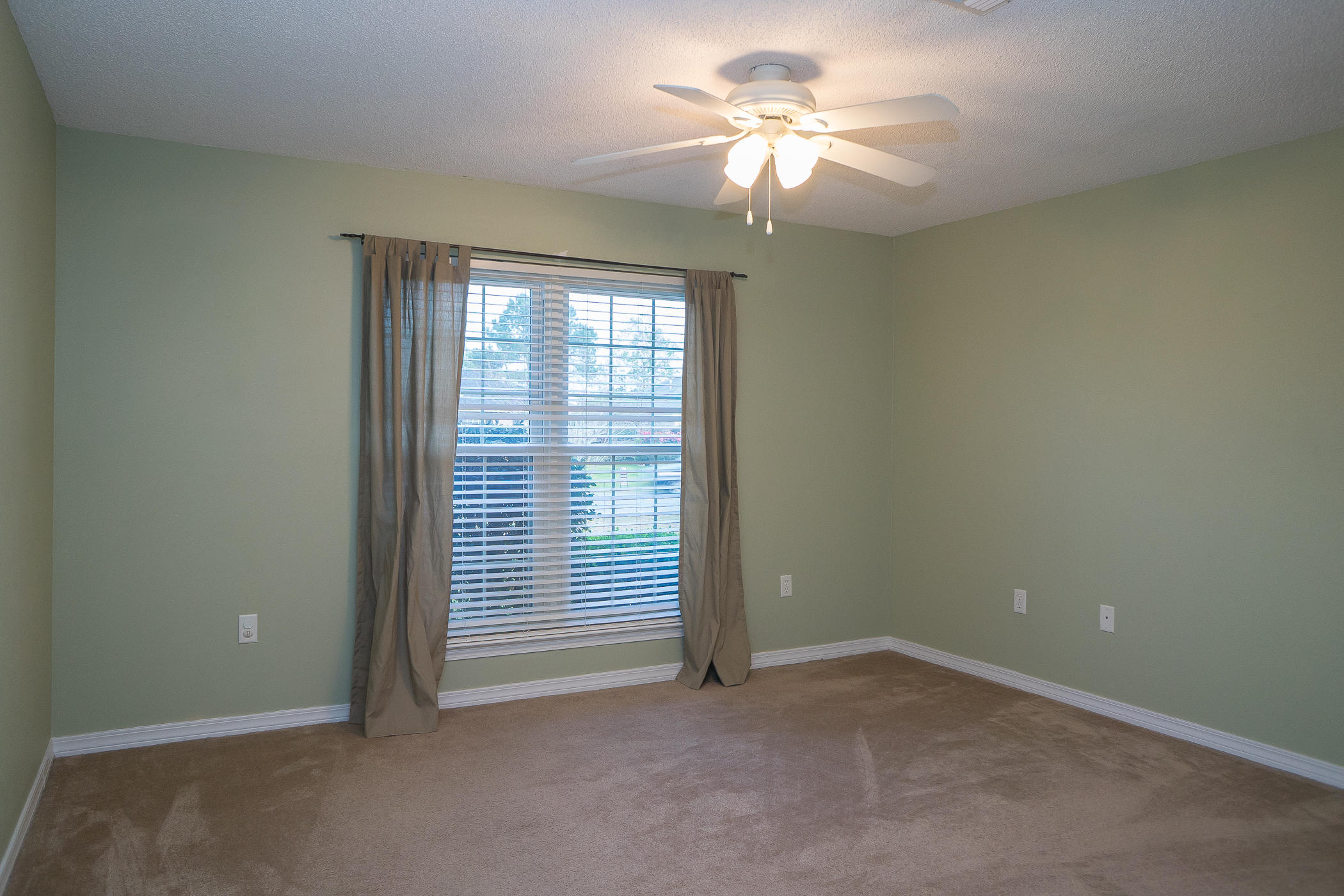 BROOKE ESTATES - Residential