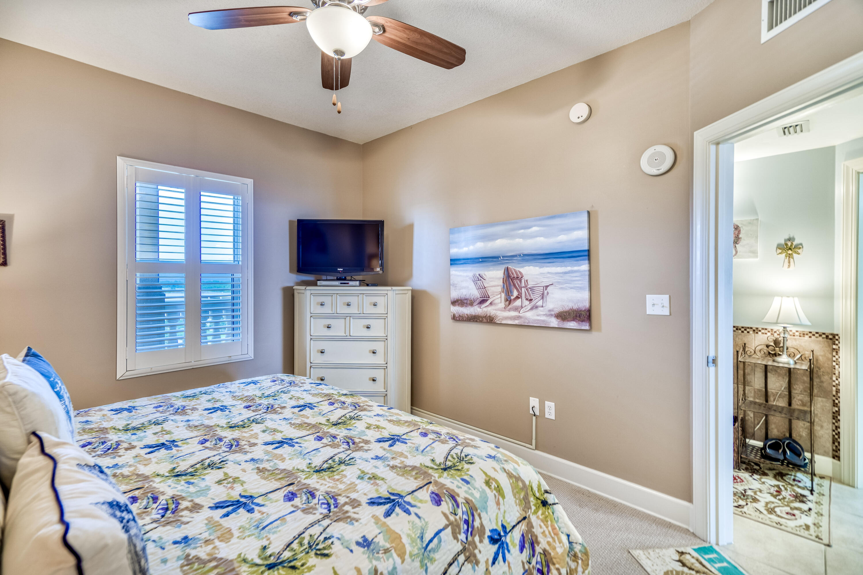 SUNRISE BEACH - Residential