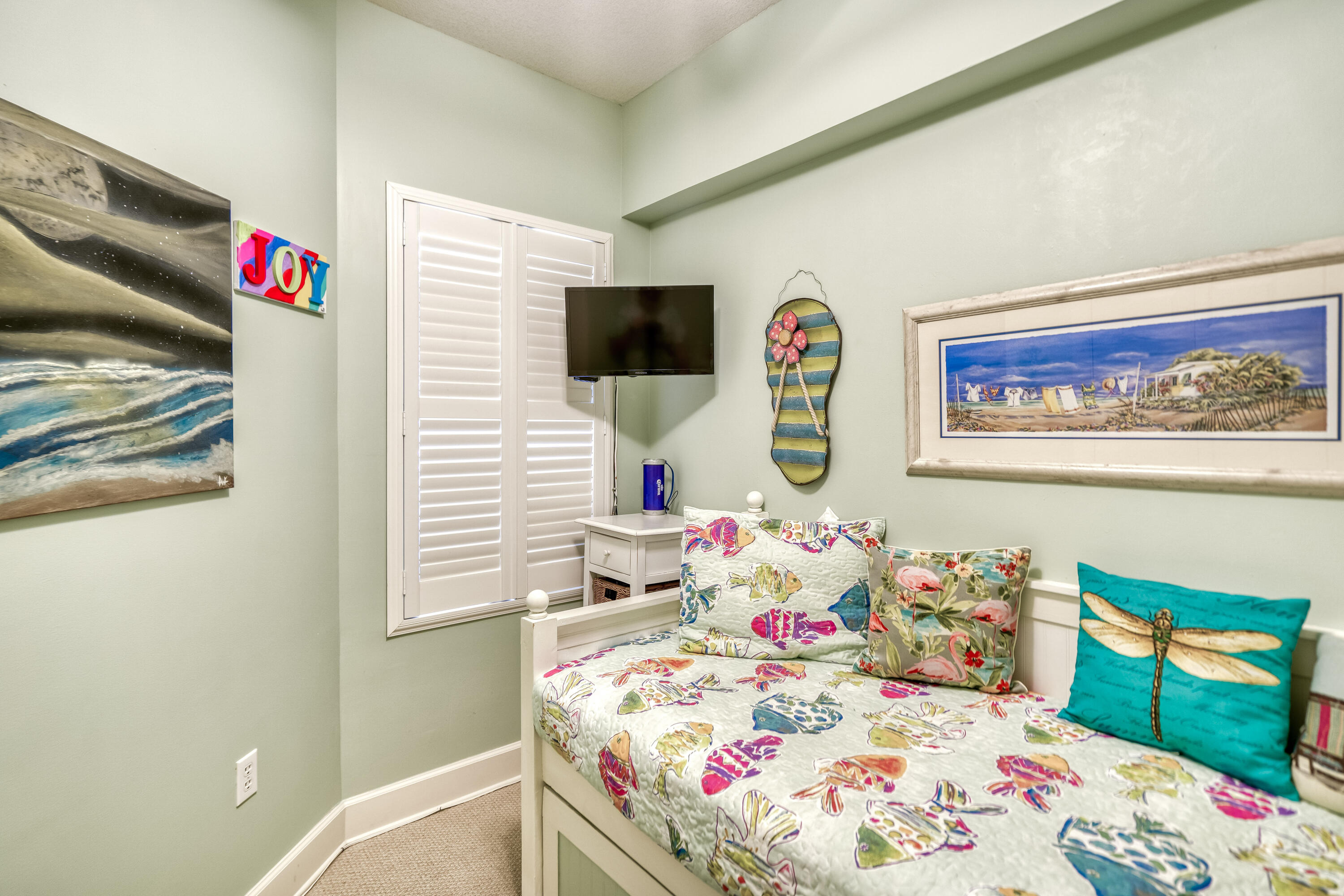 SUNRISE BEACH - Residential