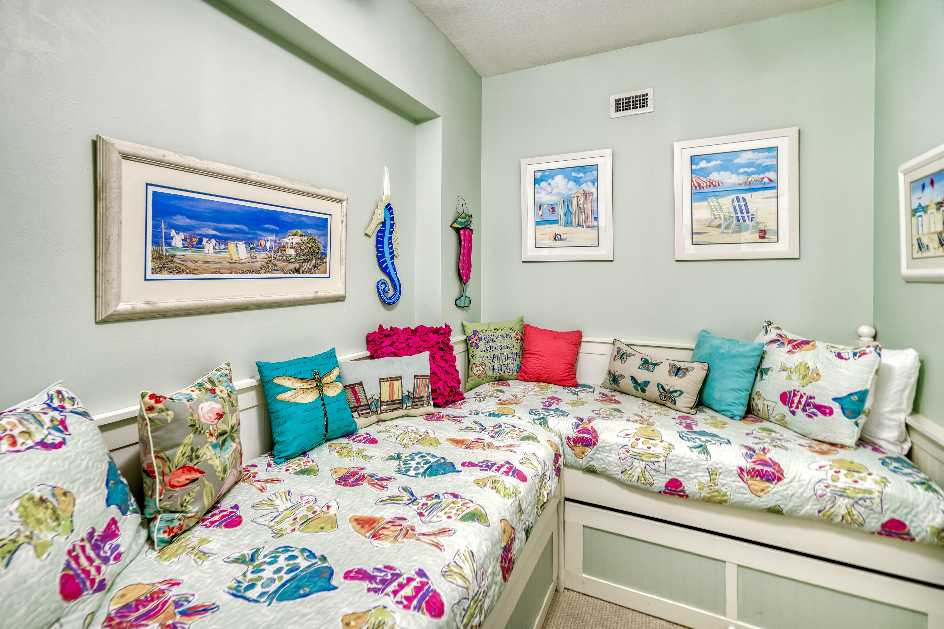 SUNRISE BEACH - Residential