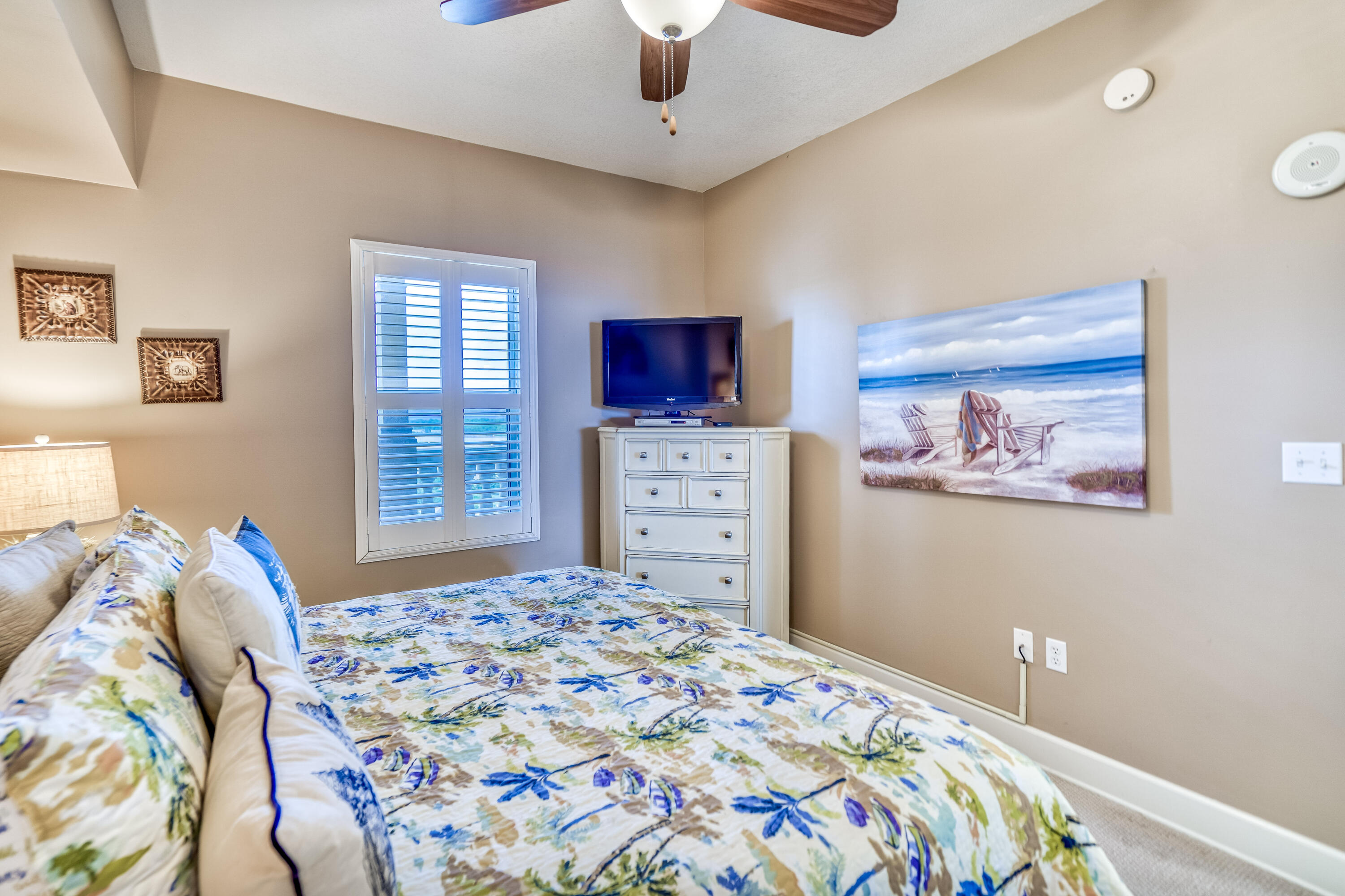 SUNRISE BEACH - Residential