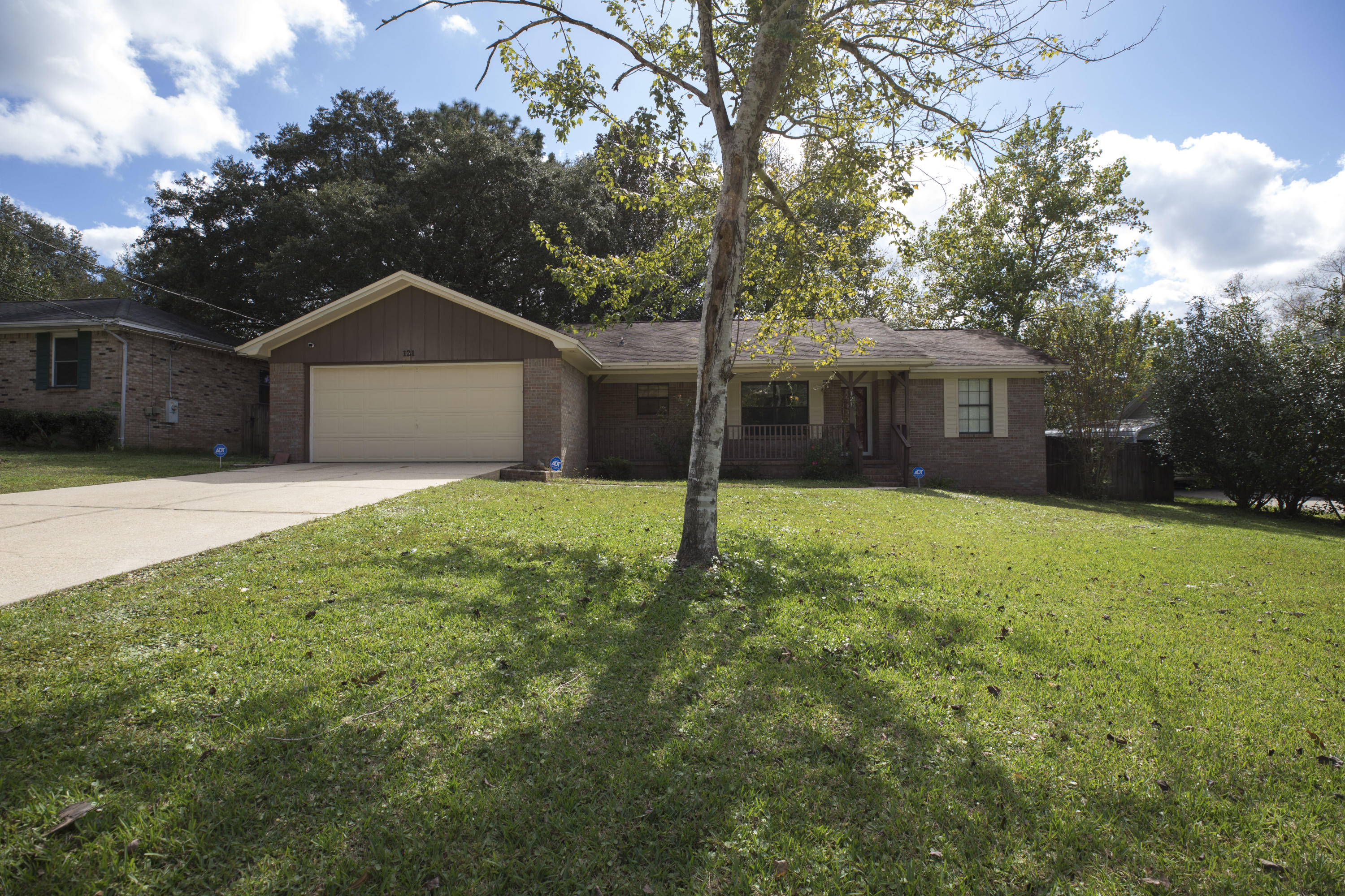Seller to pay $3000 toward buyers closing costs. Location! Location! Location! Nestled in a discreet and secluded cul-de-sac. Don't miss out on this well maintained 3/2 split floor plan home. Kick off your day with a cup of joe on the covered front porch. Ample amount of space in the great room and formal dining ( or utilize formal dining for a nice home office) for entertaining guests during the holidays or enjoy a cookout in the fenced back yard on game day. Short commute to all military bases and affordable home under $200k in this hot market.