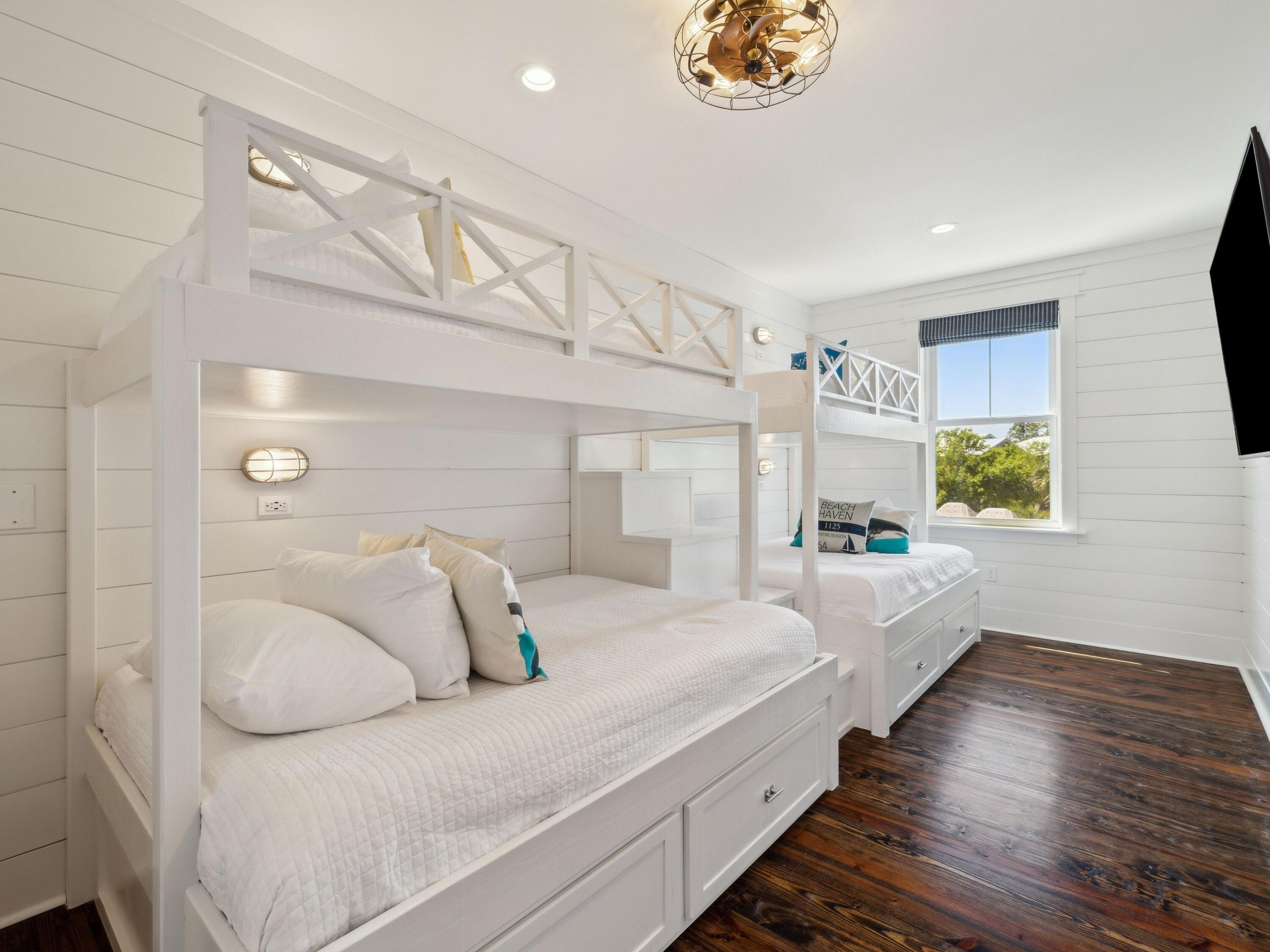 NATUREWALK AT SEAGROVE - Residential