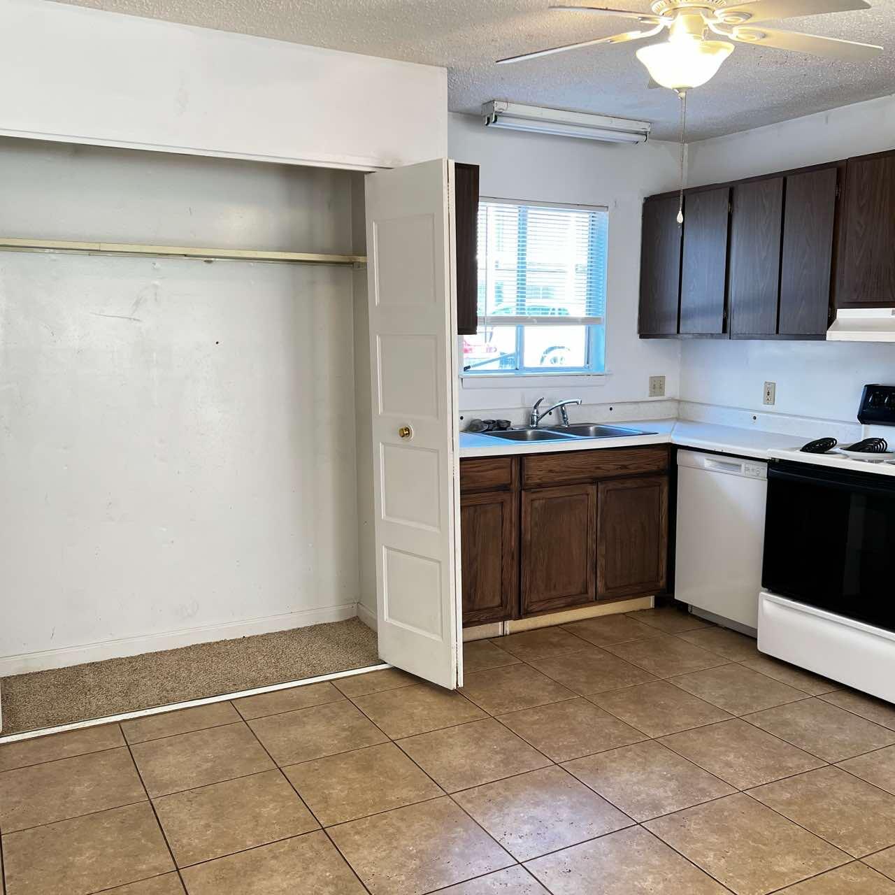 COLLEGE PARK CONDO - Residential Lease