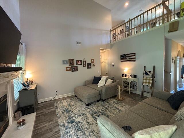 LAKE POINTE - Residential Lease