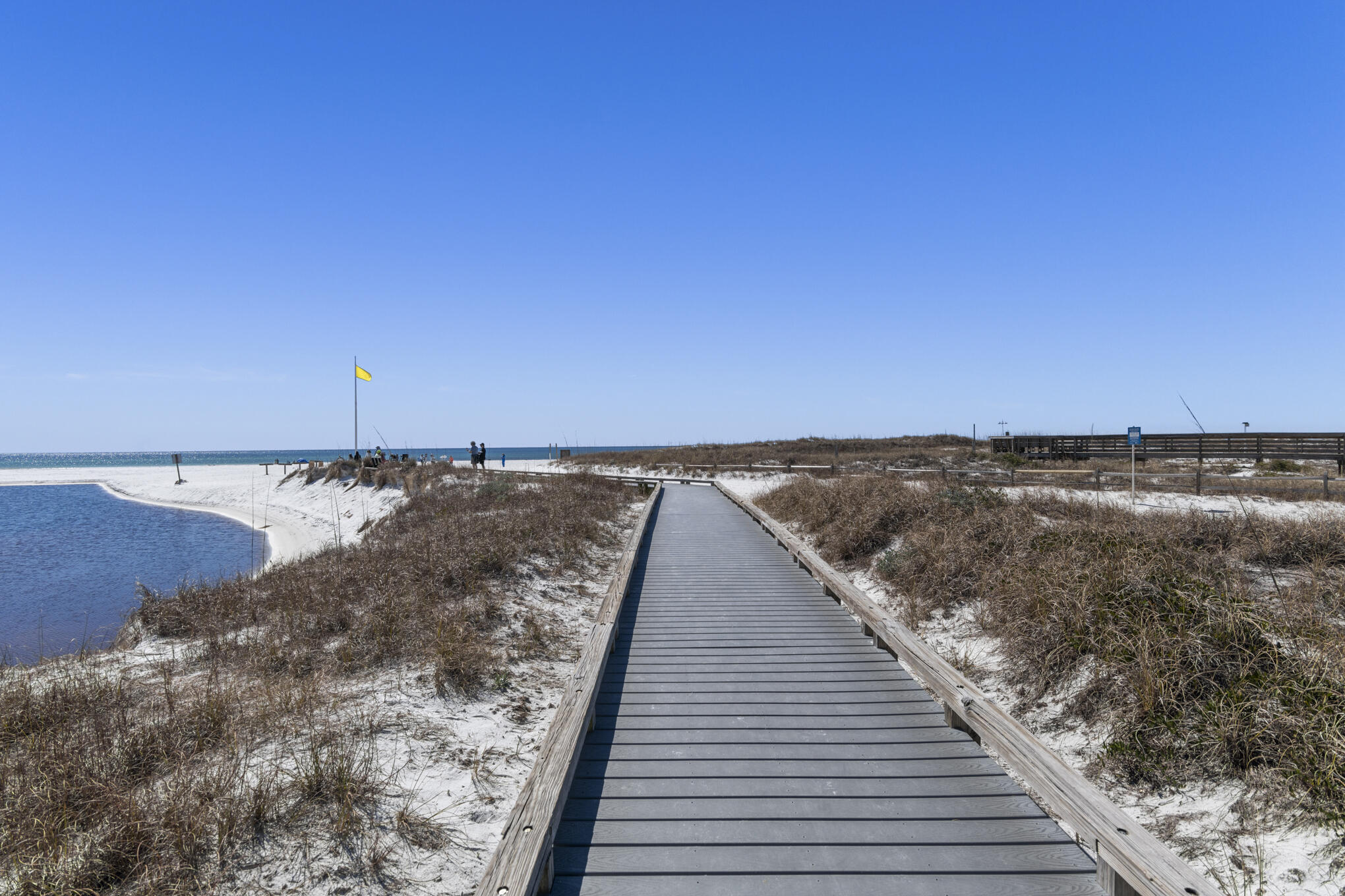 GULF TRACE - Land