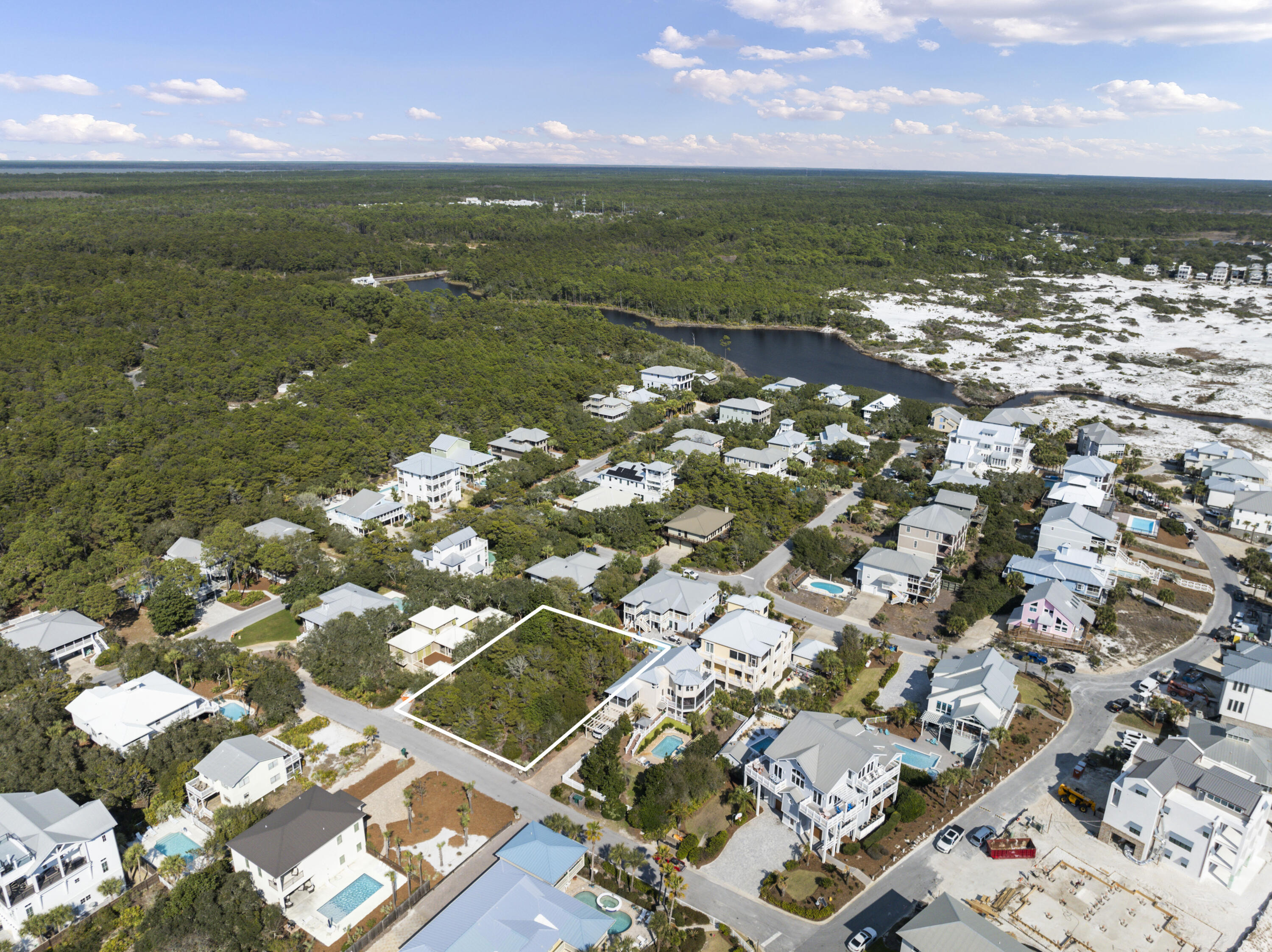 GULF TRACE - Land