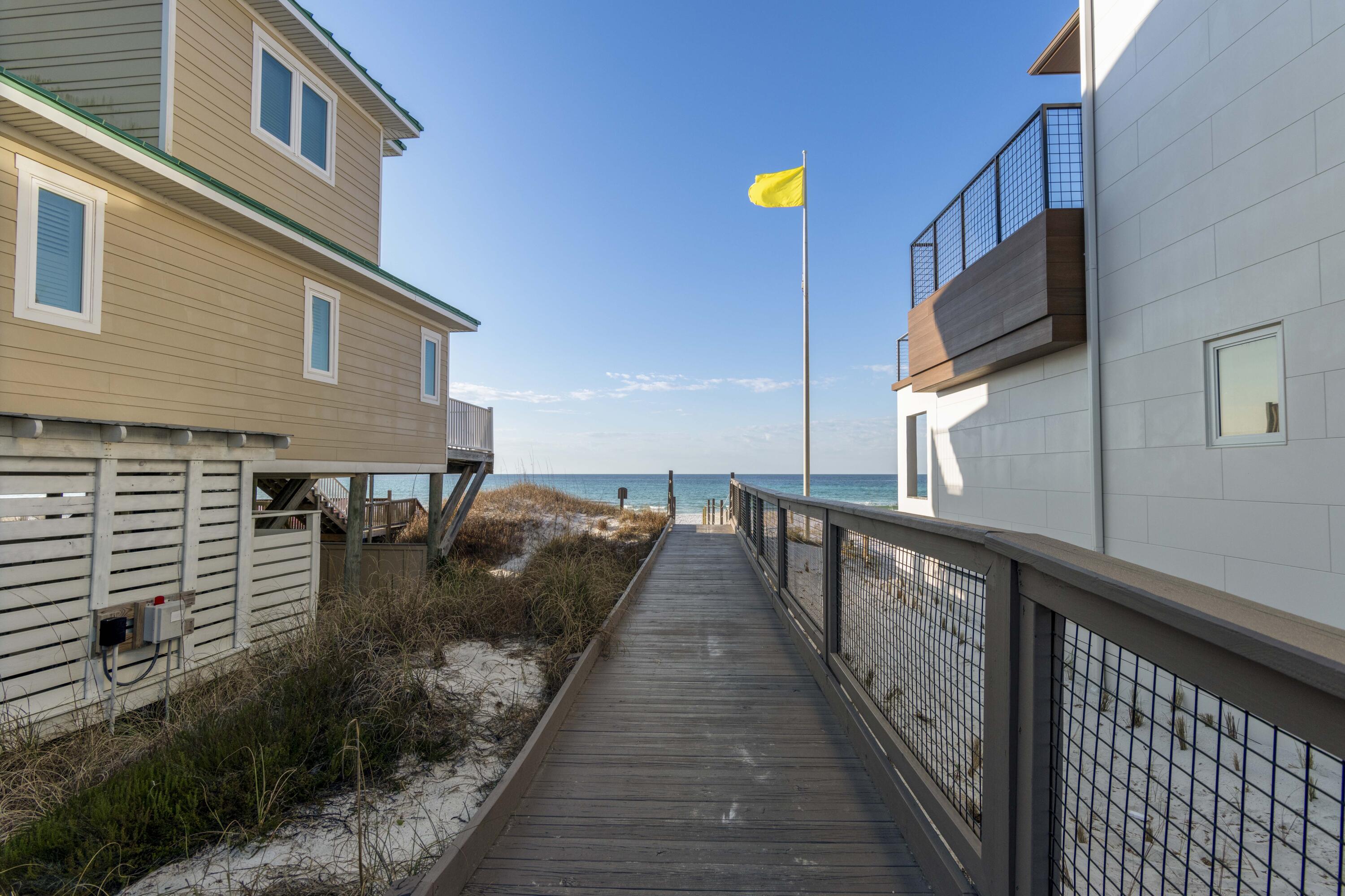 GULF TRACE - Land