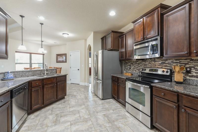 BROWNSTONE MANOR - Residential