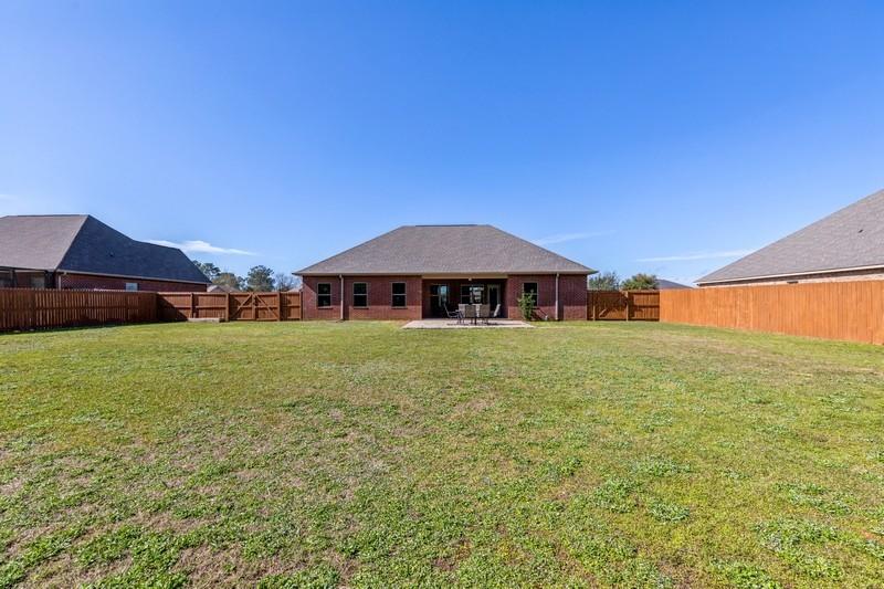 BROWNSTONE MANOR - Residential