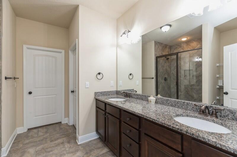 BROWNSTONE MANOR - Residential