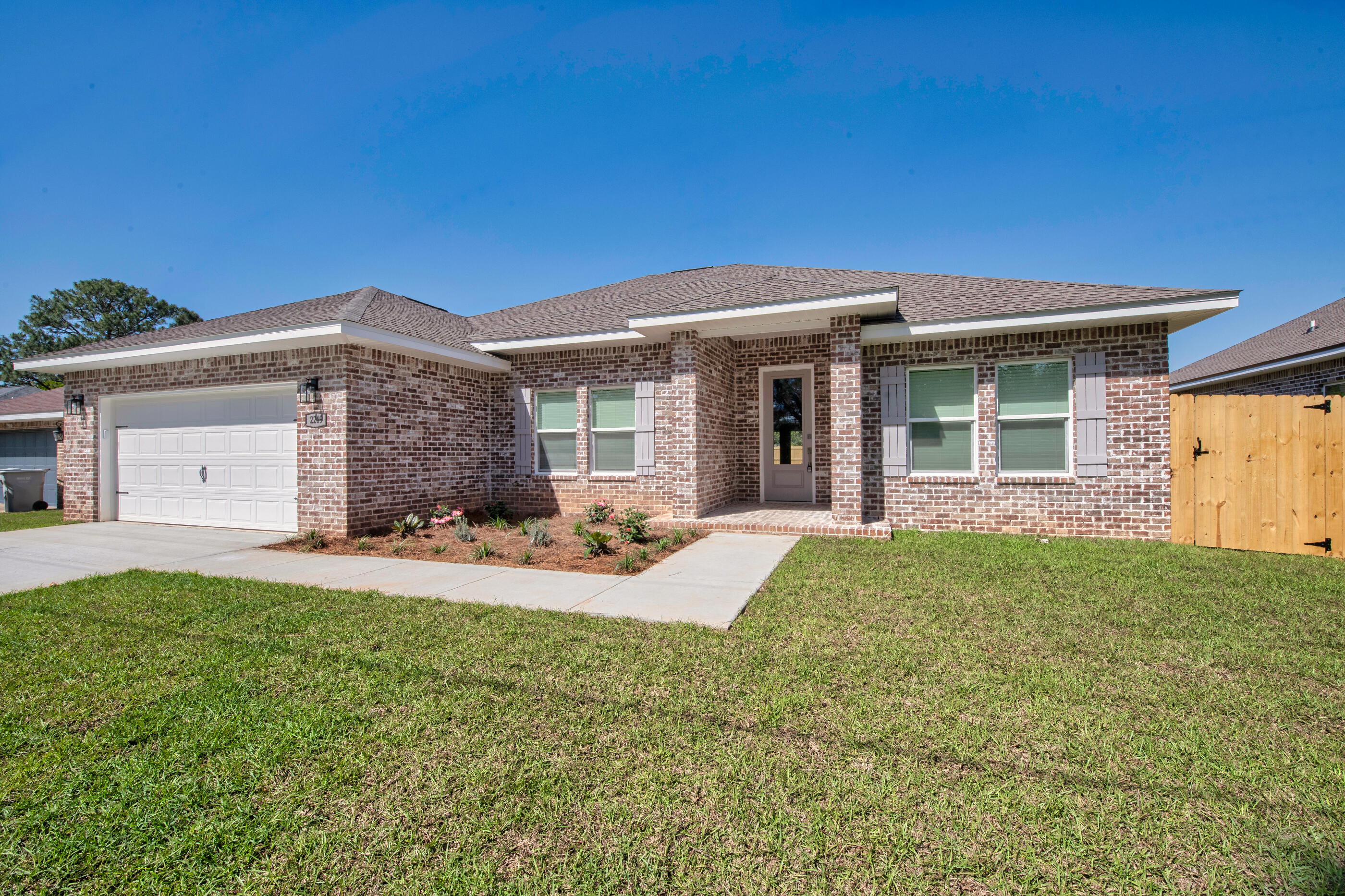 CRESCENT SHORES - Residential