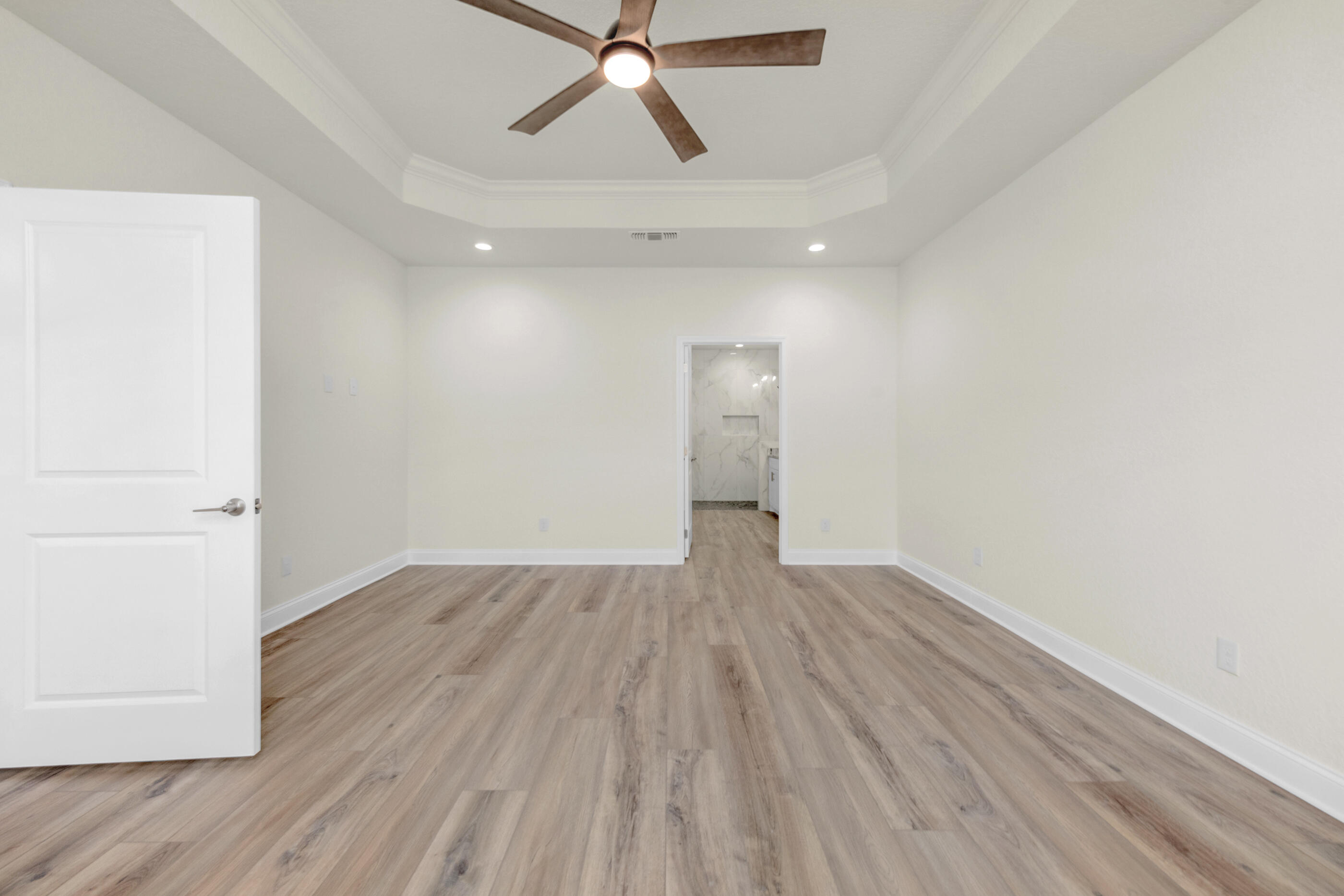CRESCENT SHORES - Residential