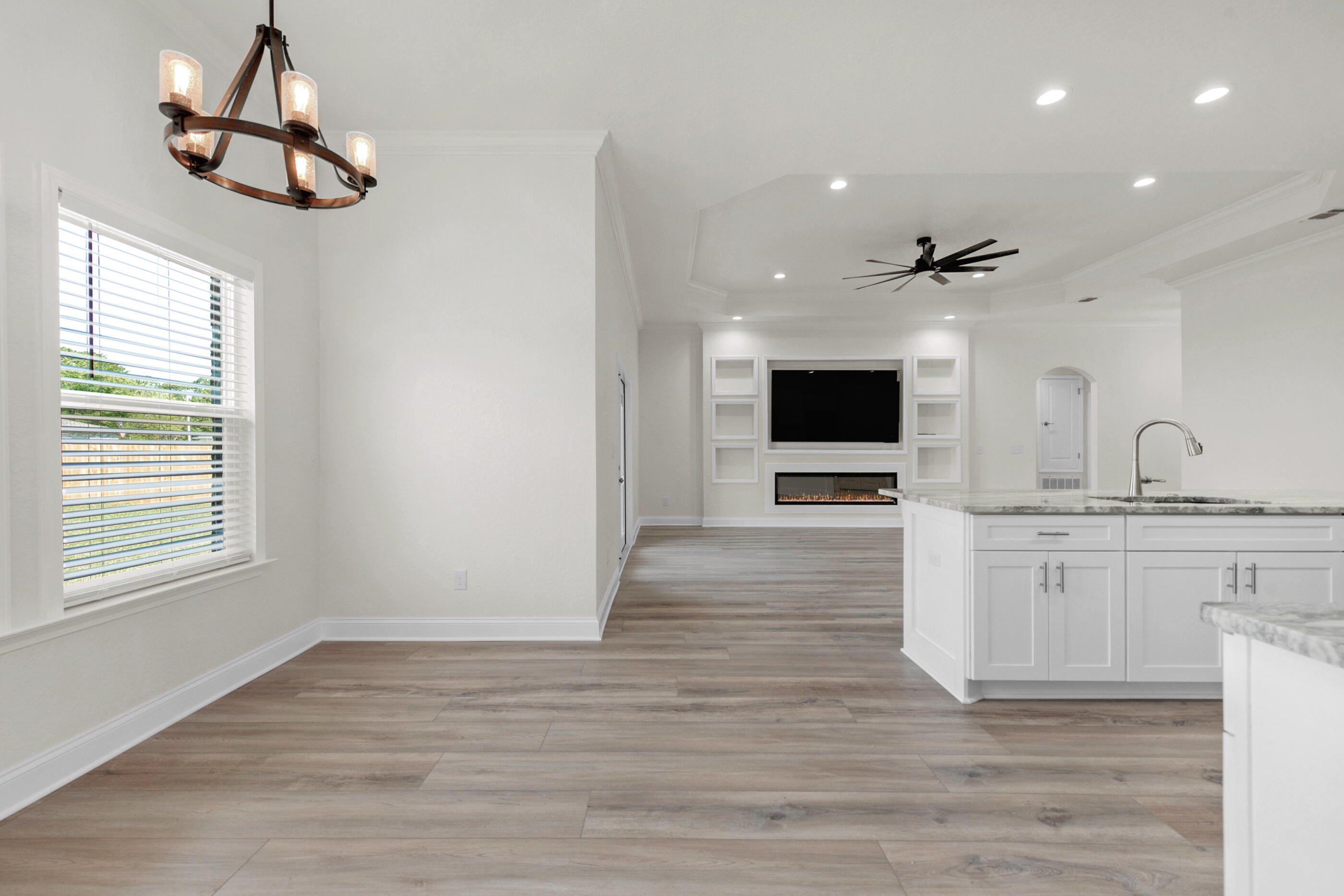 CRESCENT SHORES - Residential