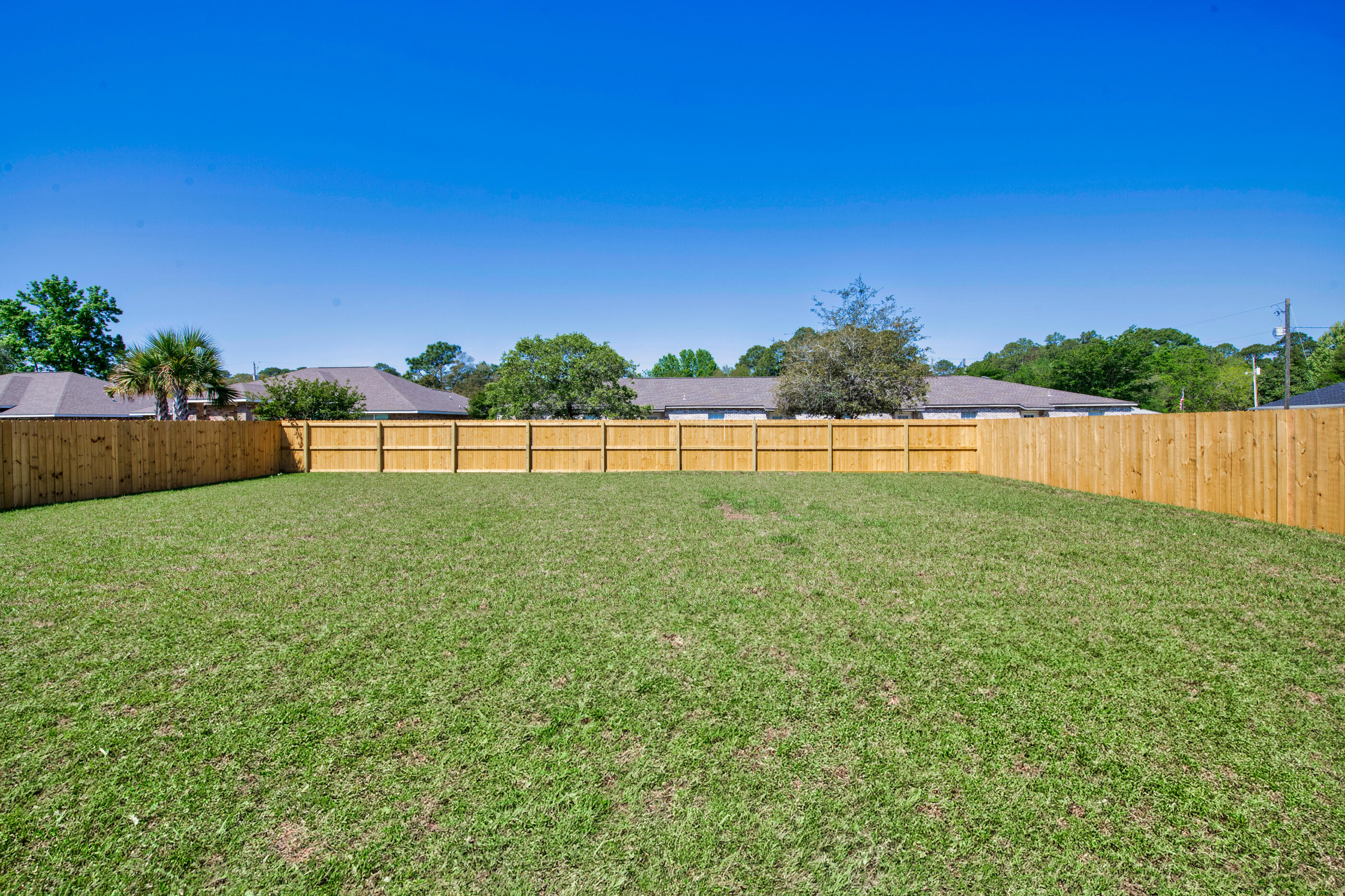 CRESCENT SHORES - Residential