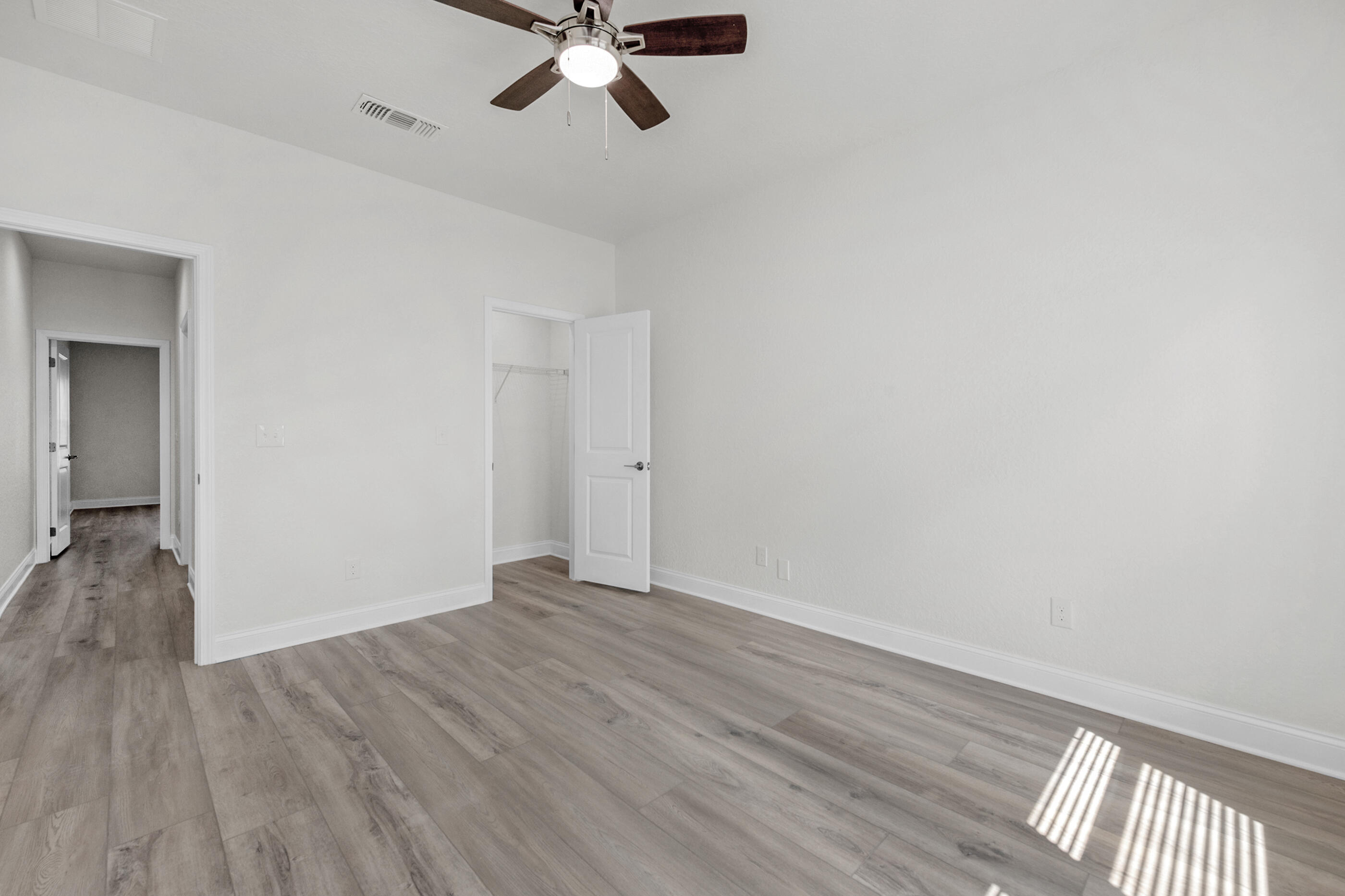 CRESCENT SHORES - Residential
