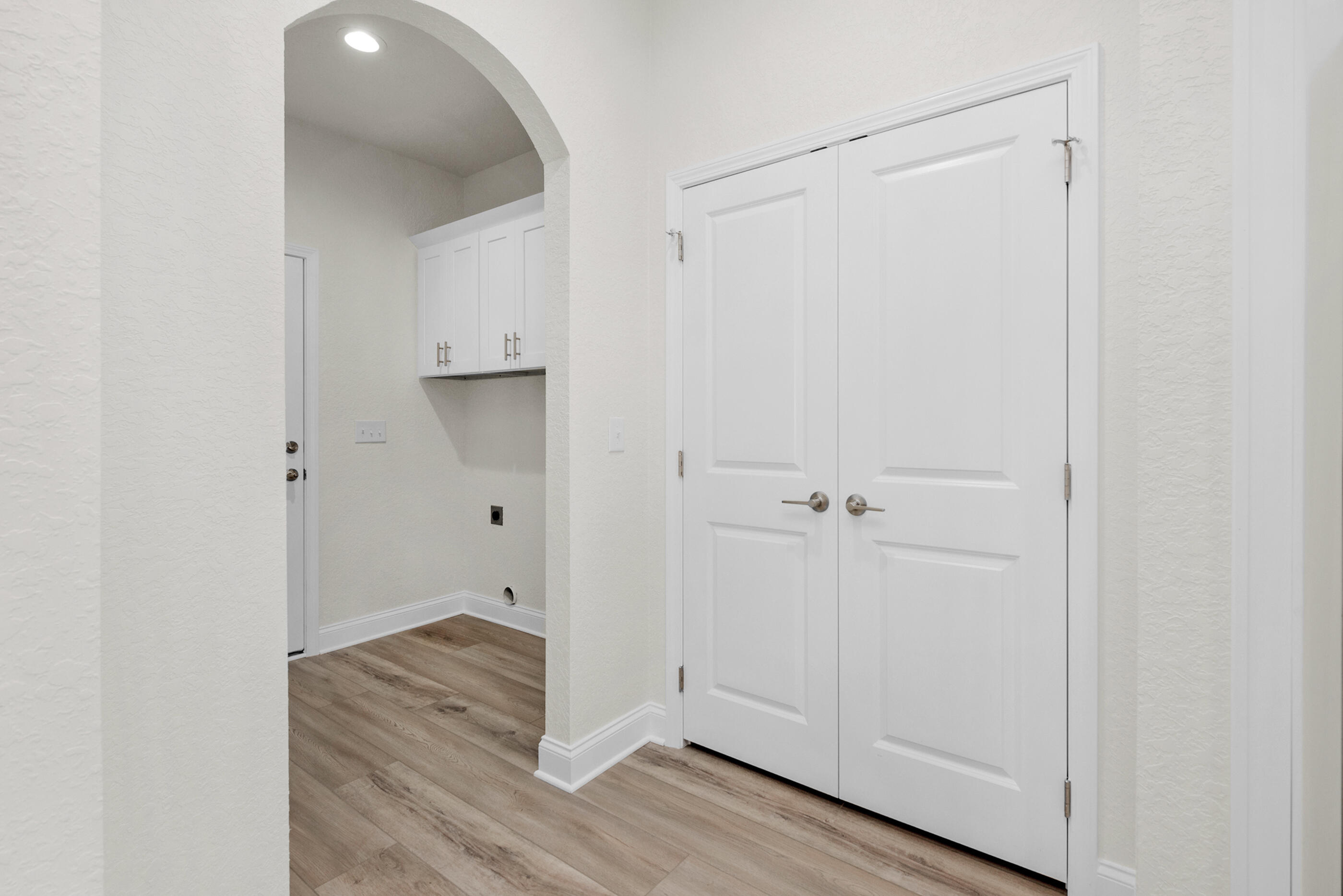 CRESCENT SHORES - Residential