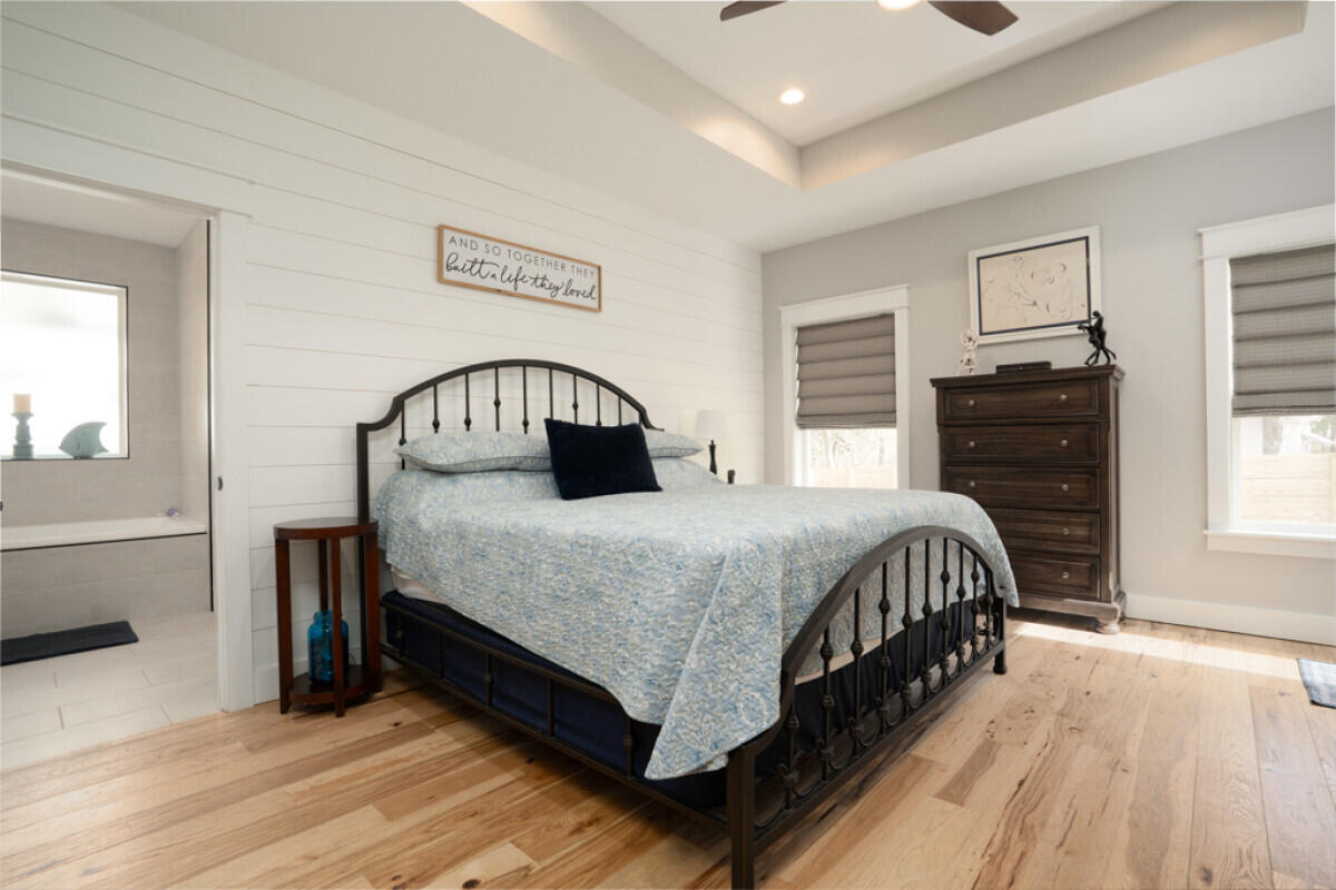 LAGRANGE SHORES - Residential