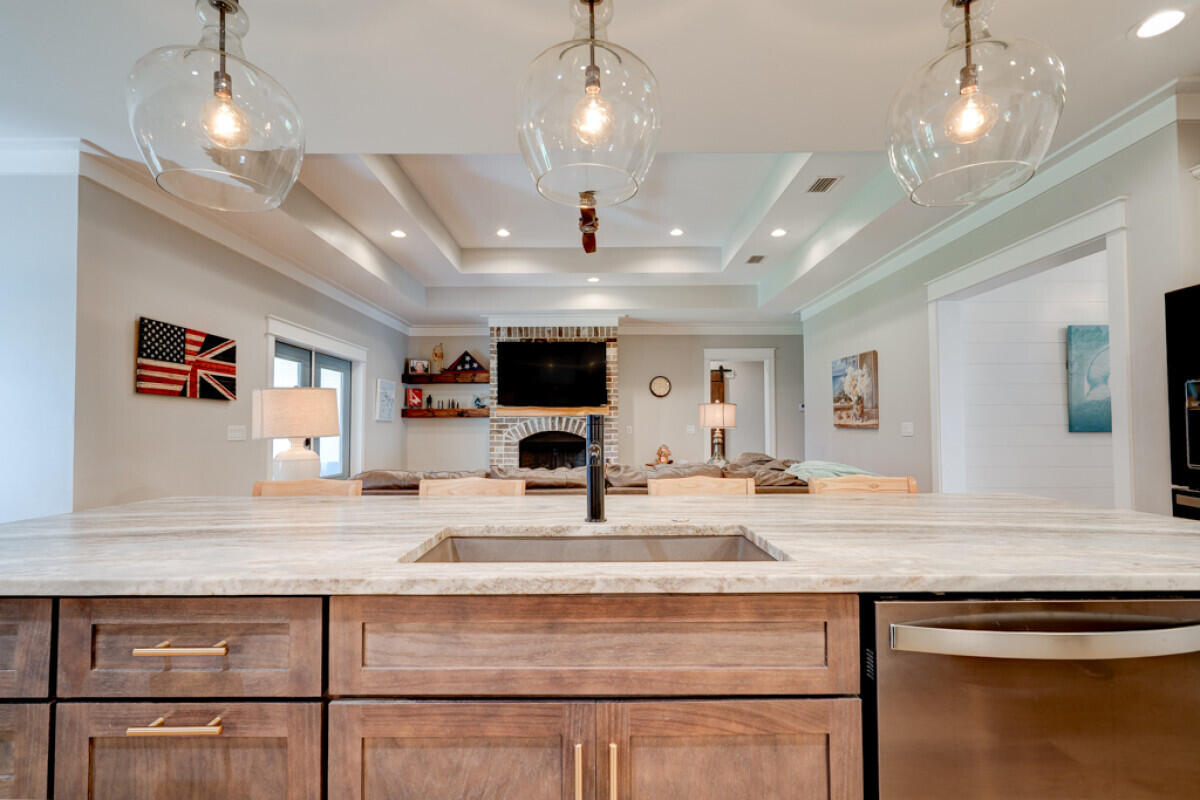 LAGRANGE SHORES - Residential