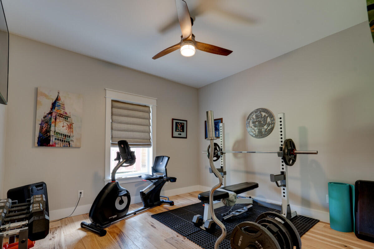 LAGRANGE SHORES - Residential