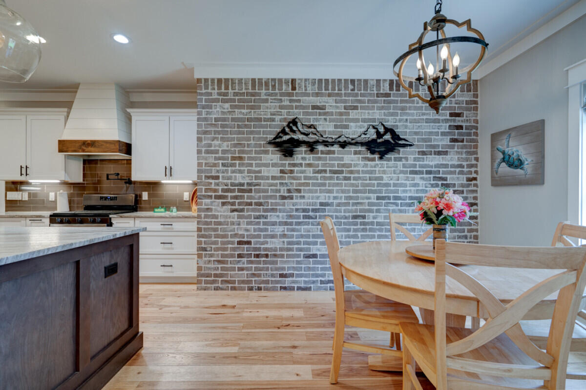 LAGRANGE SHORES - Residential