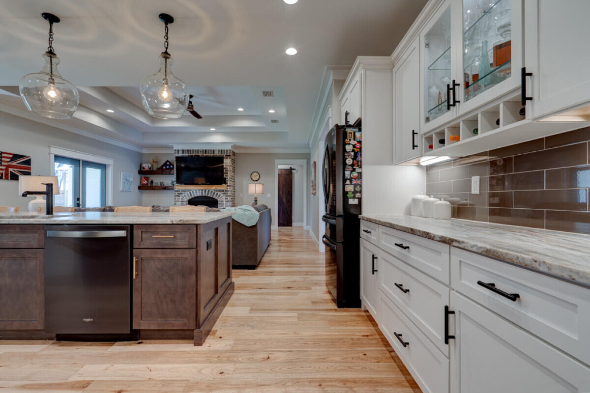 LAGRANGE SHORES - Residential